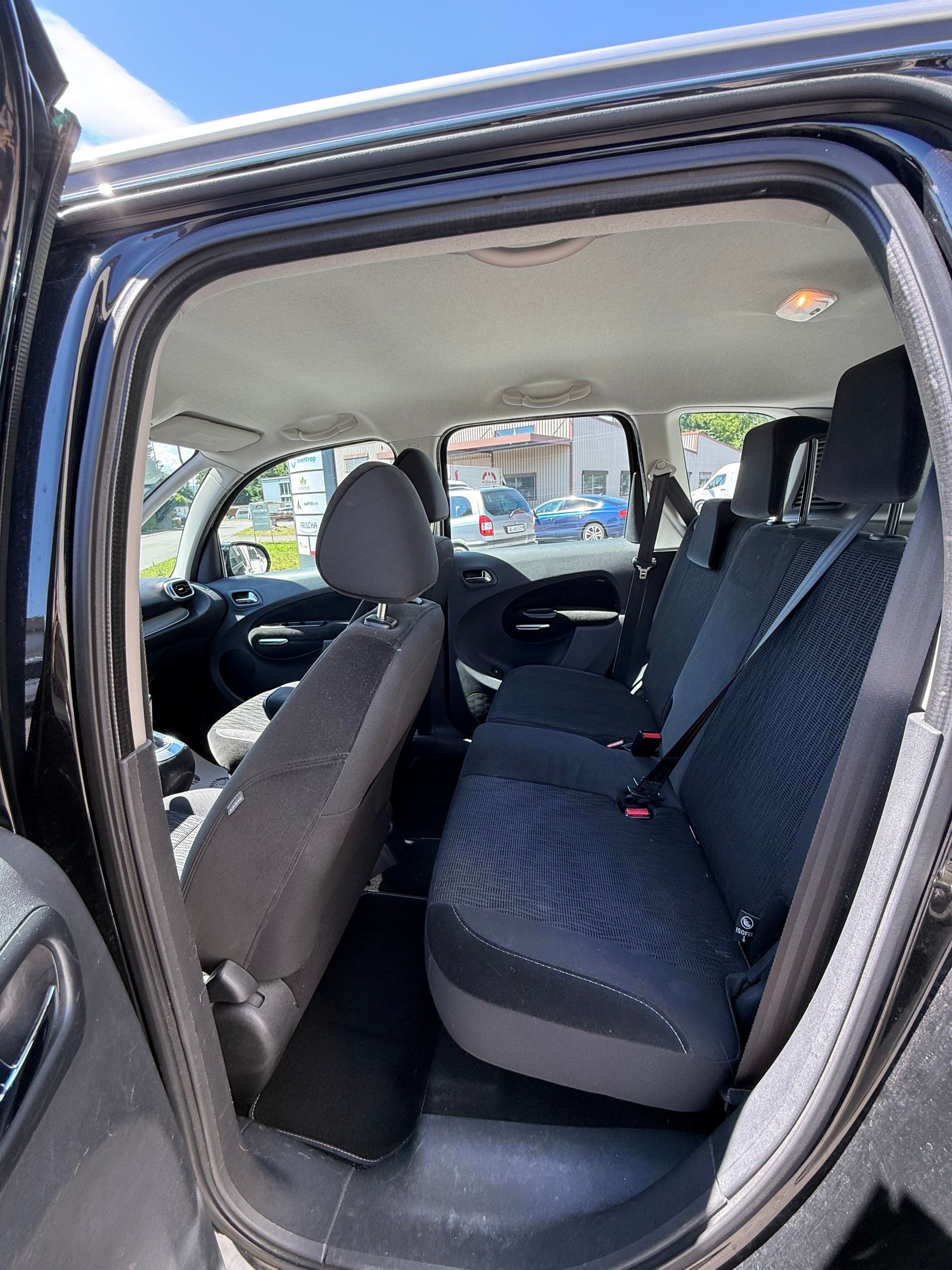 CITROEN C3 Picasso 1.6 HDi Exclusive EGS6-image-3