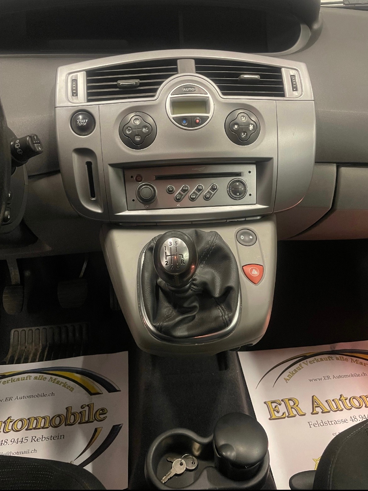 RENAULT Scénic 2.0 16V Dynamique-image-14