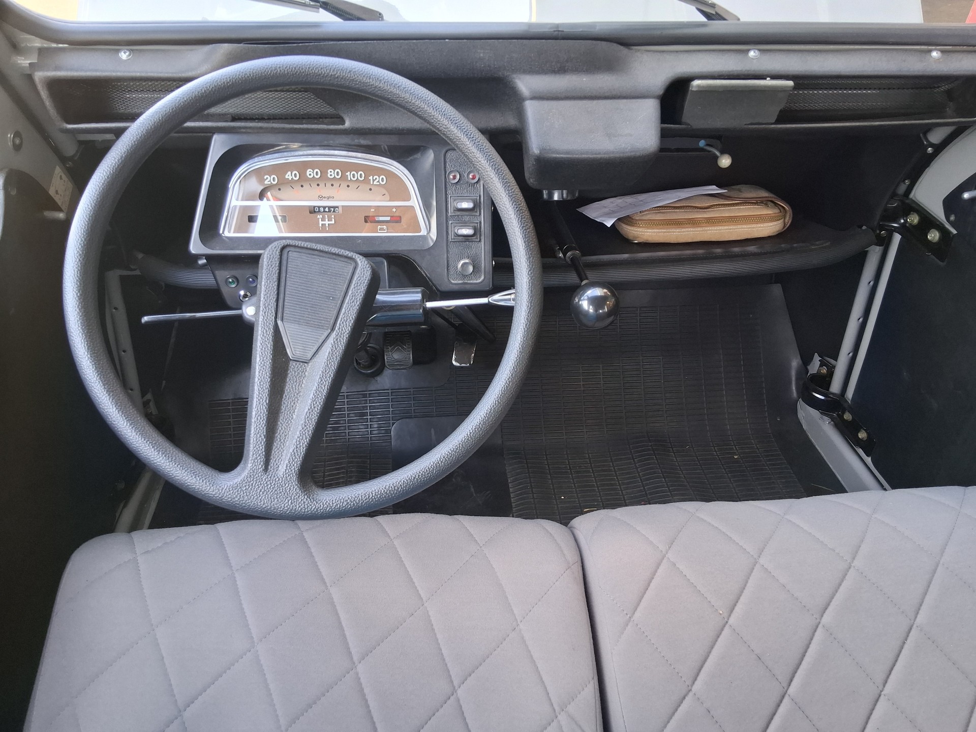 CITROEN 2CV6 Charleston-image-11
