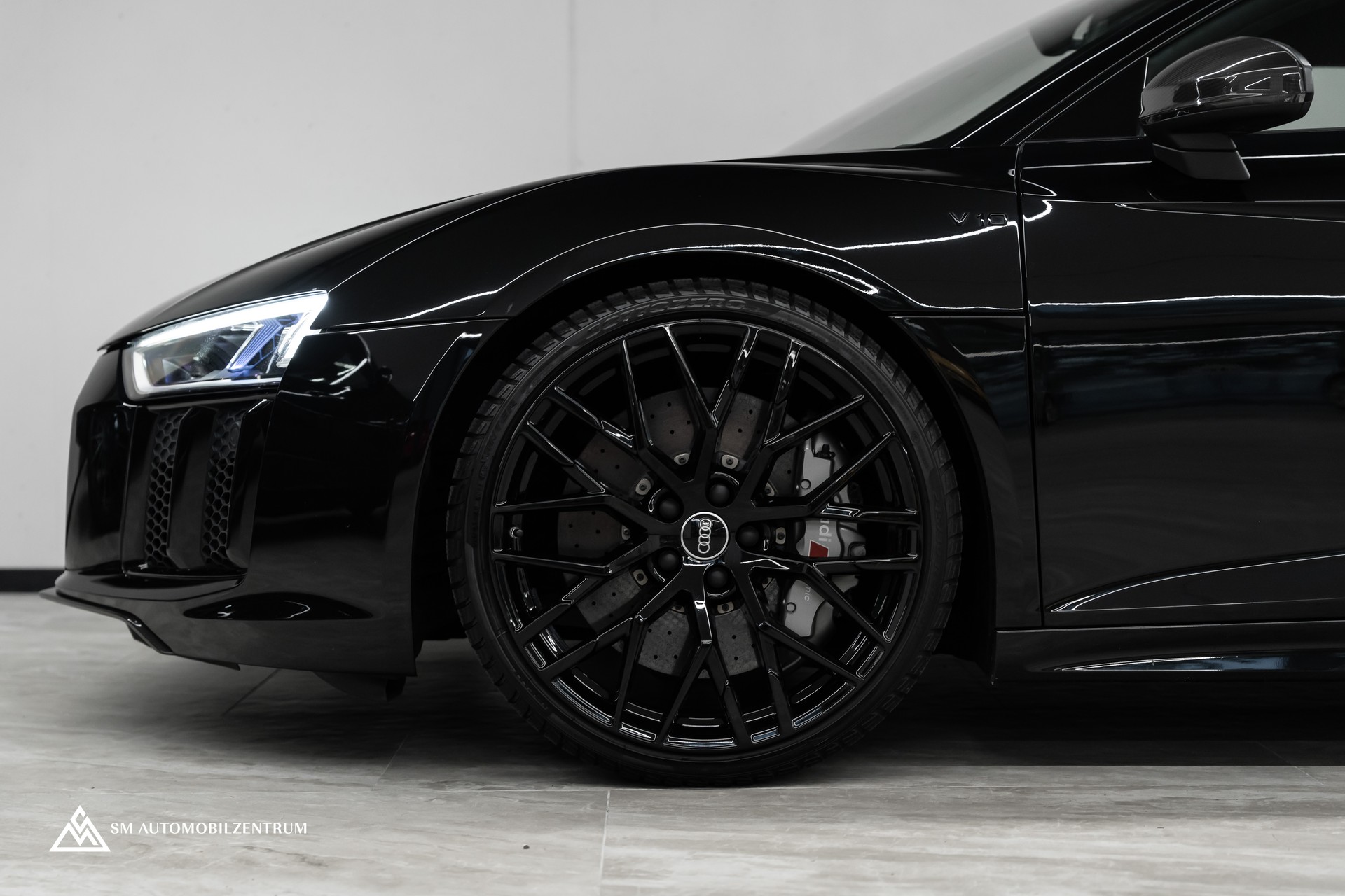 AUDI R8 Coupé 5.2 FSI V10 plus quattro S-Tronic-image-8