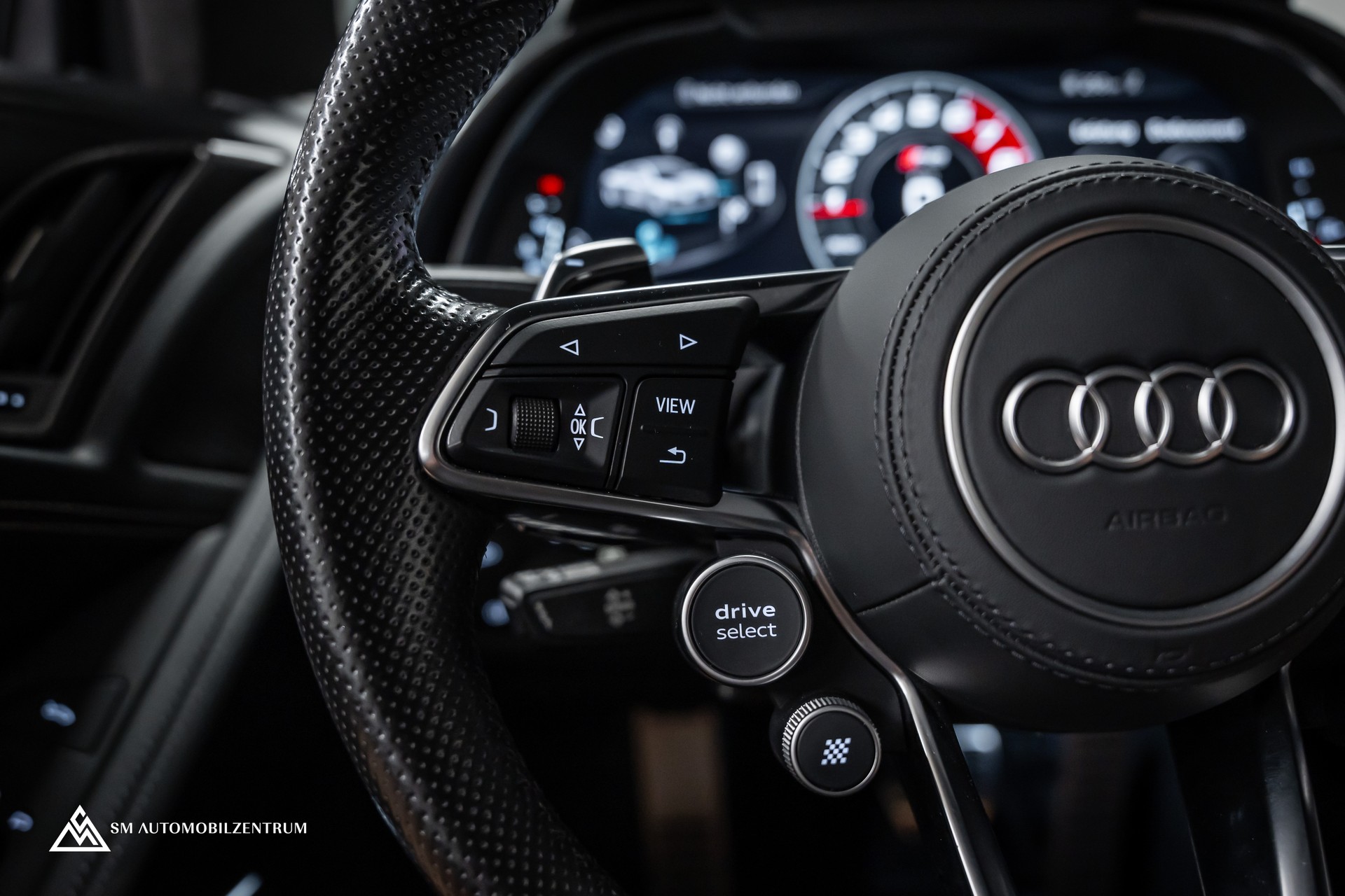 AUDI R8 Coupé 5.2 FSI V10 plus quattro S-Tronic-image-18