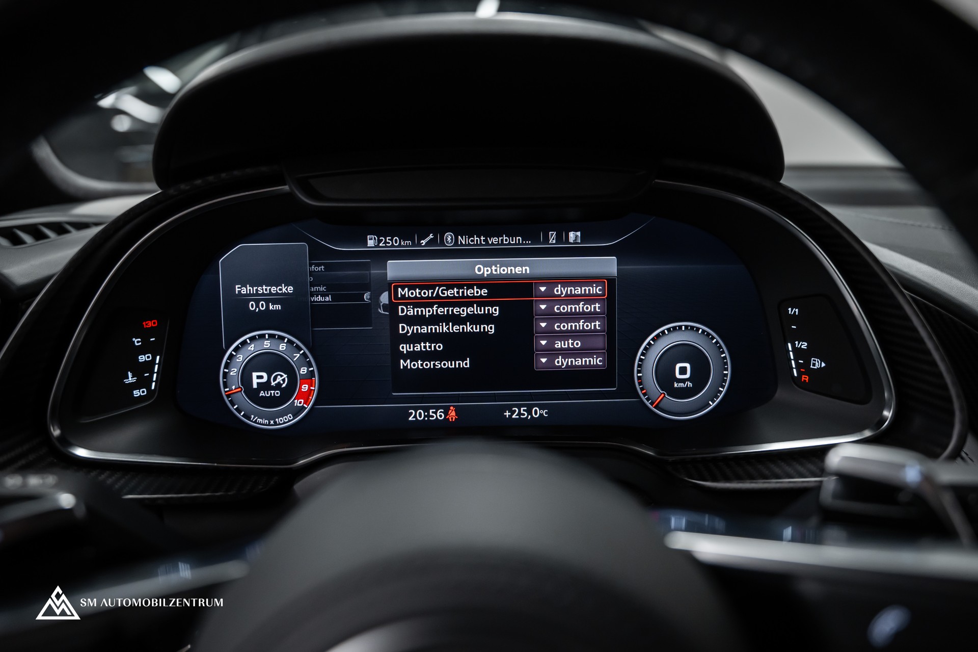 AUDI R8 Coupé 5.2 FSI V10 plus quattro S-Tronic-image-28