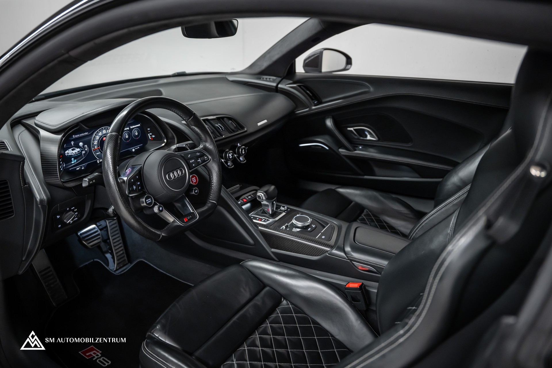 AUDI R8 Coupé 5.2 FSI V10 plus quattro S-Tronic-image-9