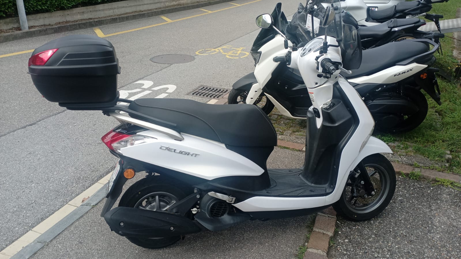 YAMAHA D'elight LTS 125-image-1
