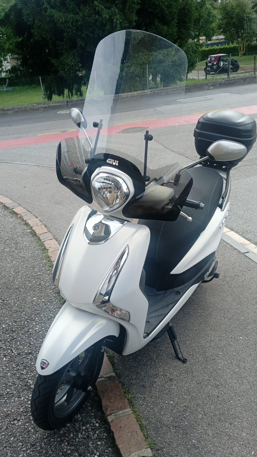 YAMAHA D'elight LTS 125-image-4
