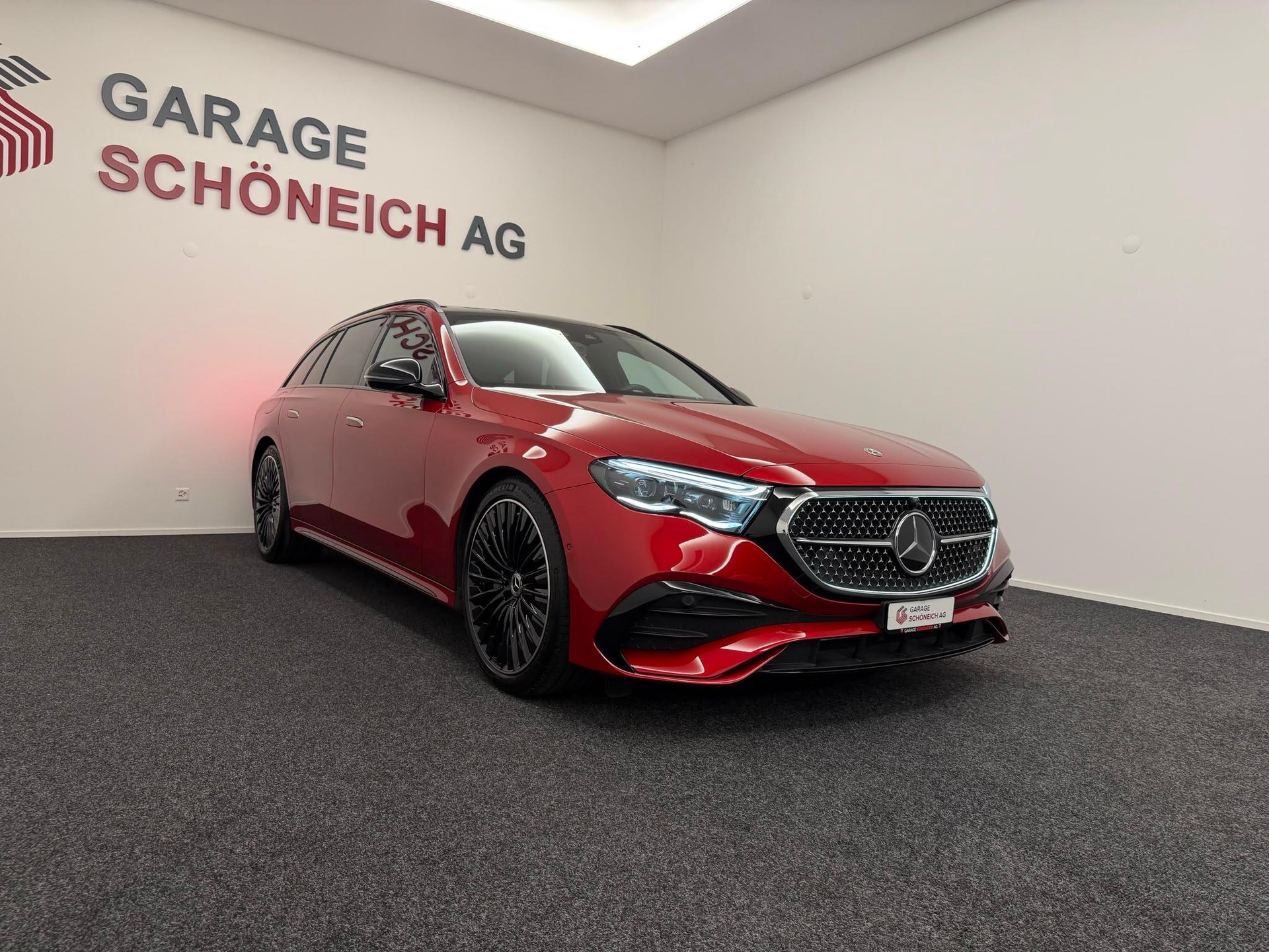 MERCEDES-BENZ E 450 AMG Line 4matic Kombi-showroom-element-2