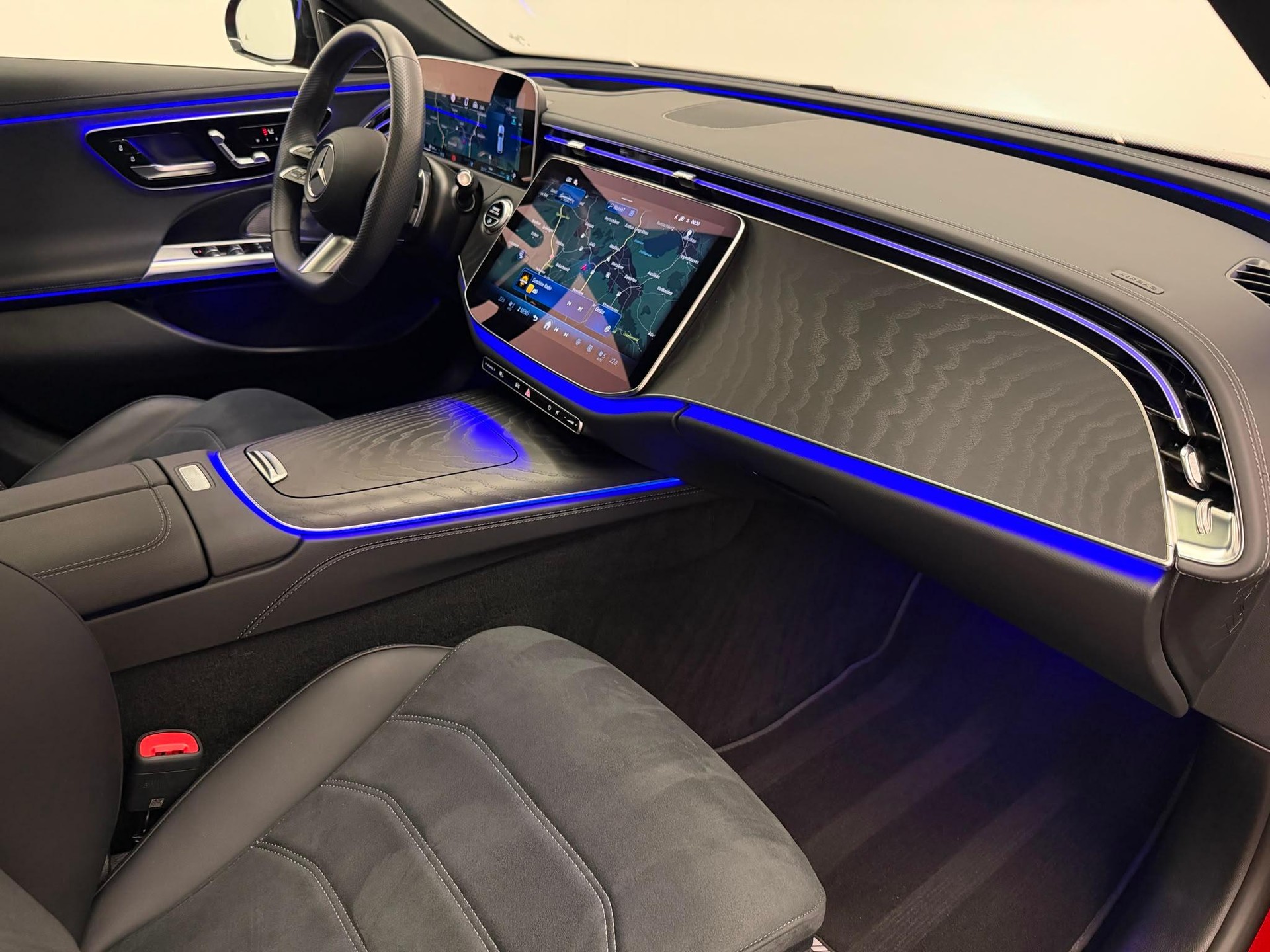 MERCEDES-BENZ E 450 AMG Line 4matic Kombi-image-10
