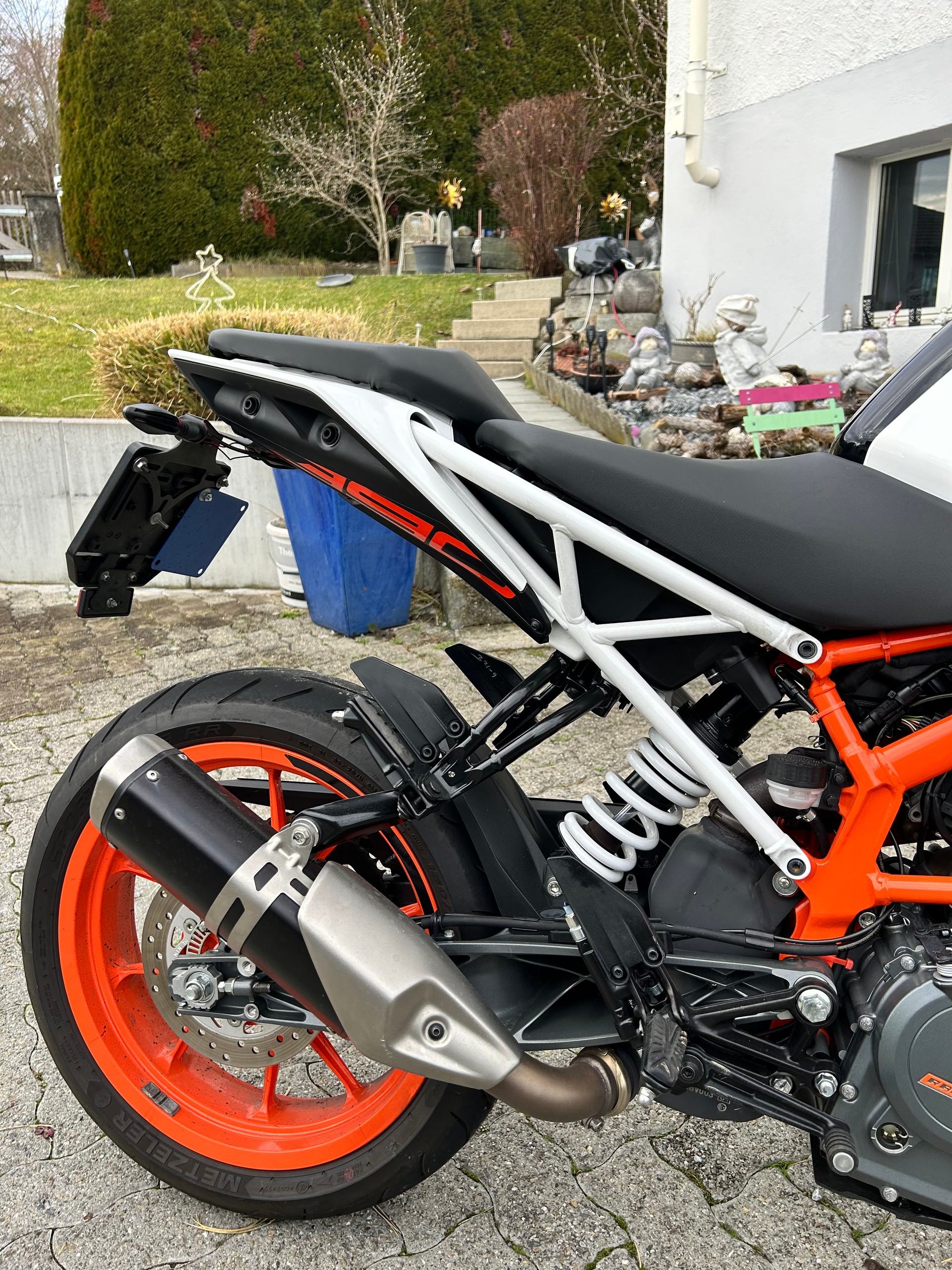 KTM 390 Duke ABS-image-5