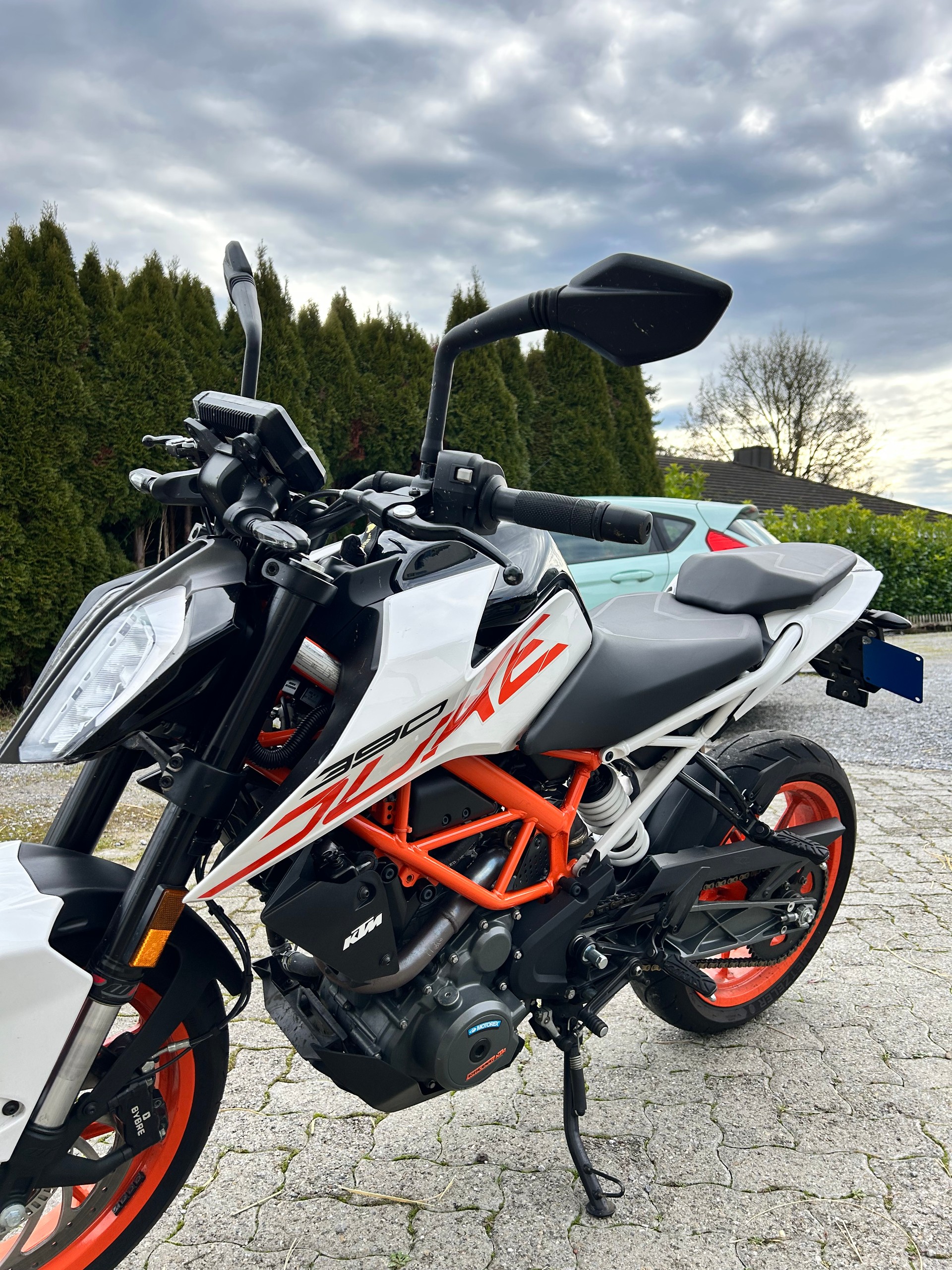 KTM 390 Duke ABS-image-8