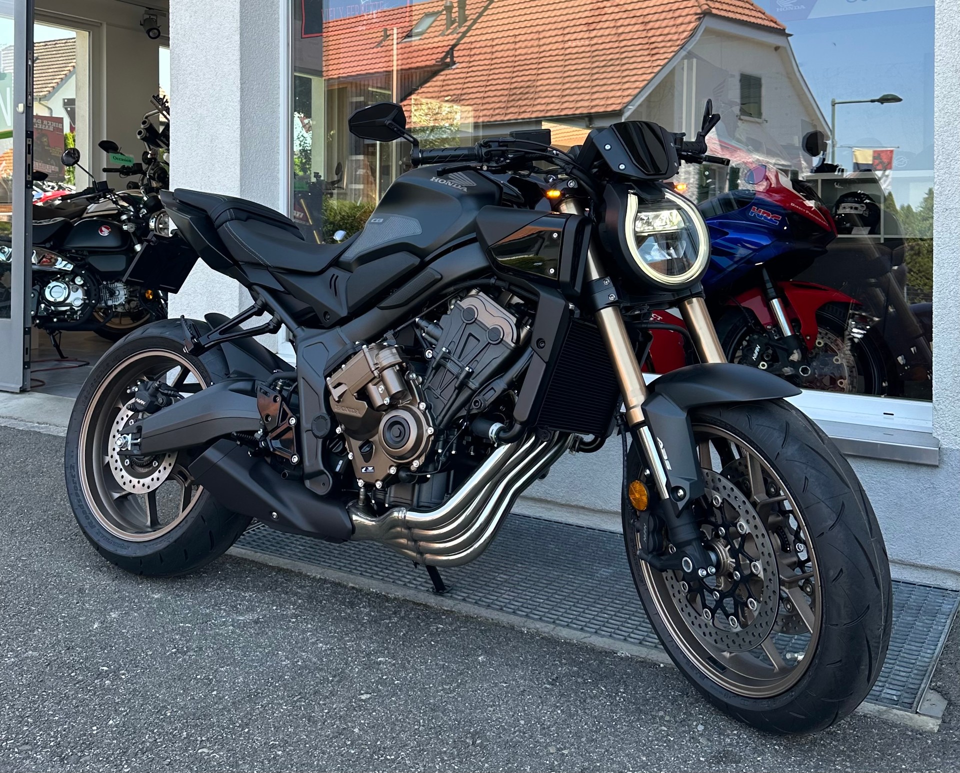 HONDA CB 650 R E-Clutch-image-2