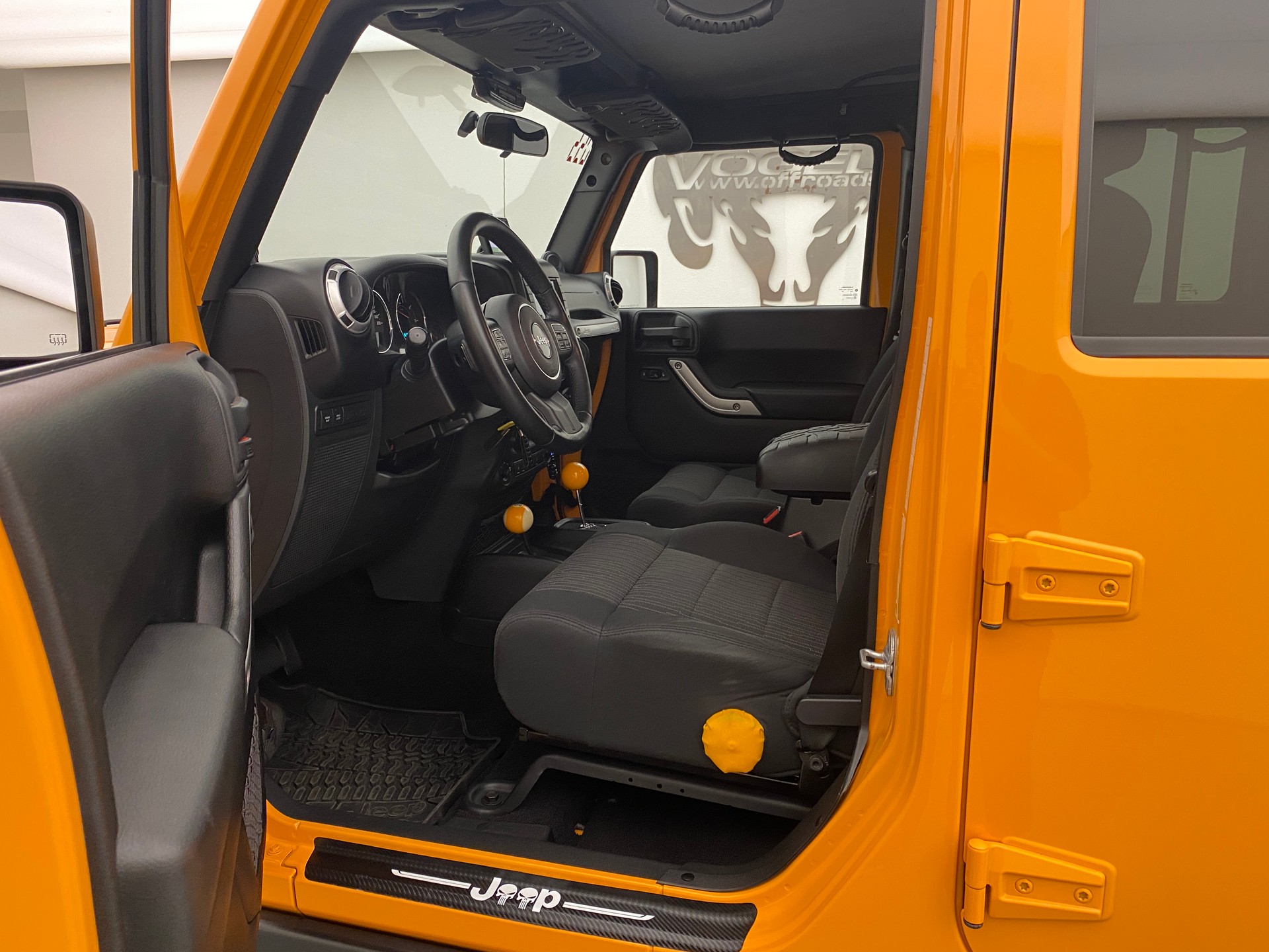 JEEP Wrangler 2.8 CRD Rubicon Unlimited-image-10