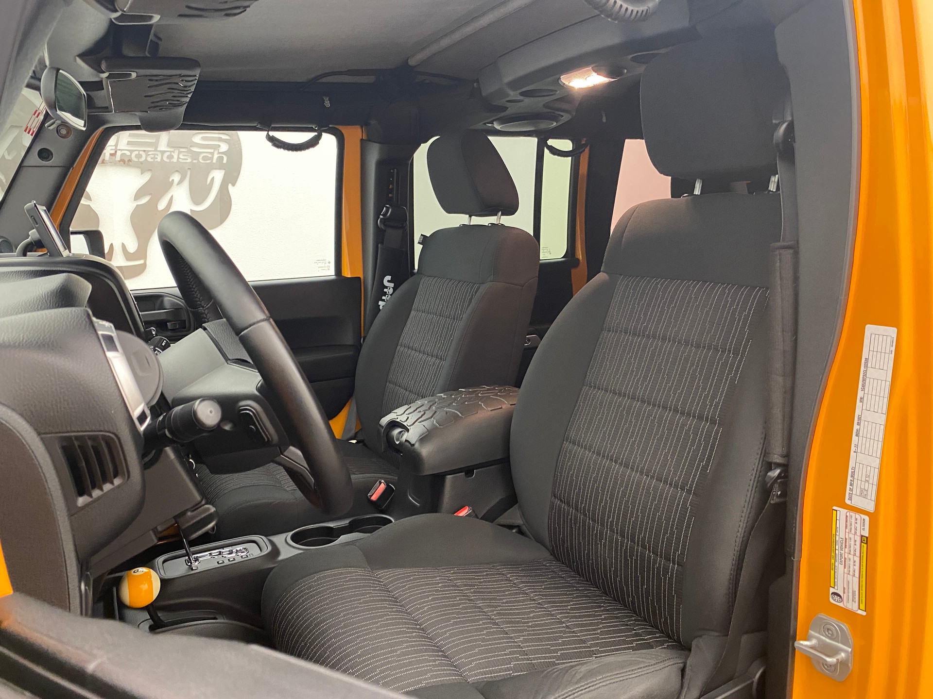 JEEP Wrangler 2.8 CRD Rubicon Unlimited-image-9