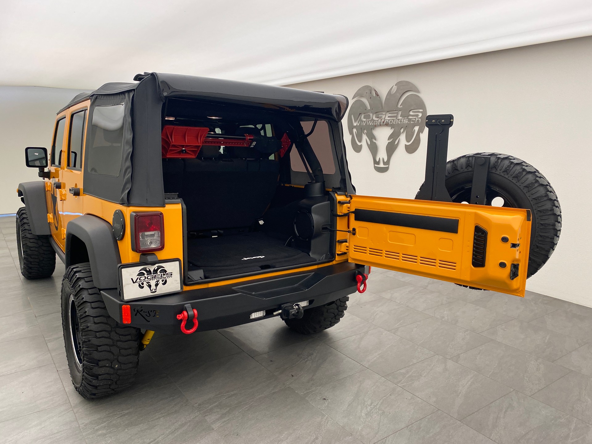 JEEP Wrangler 2.8 CRD Rubicon Unlimited-image-15