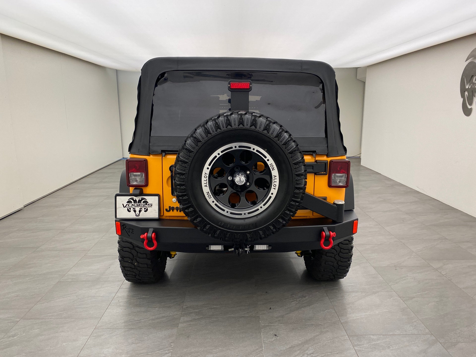 JEEP Wrangler 2.8 CRD Rubicon Unlimited-image-4