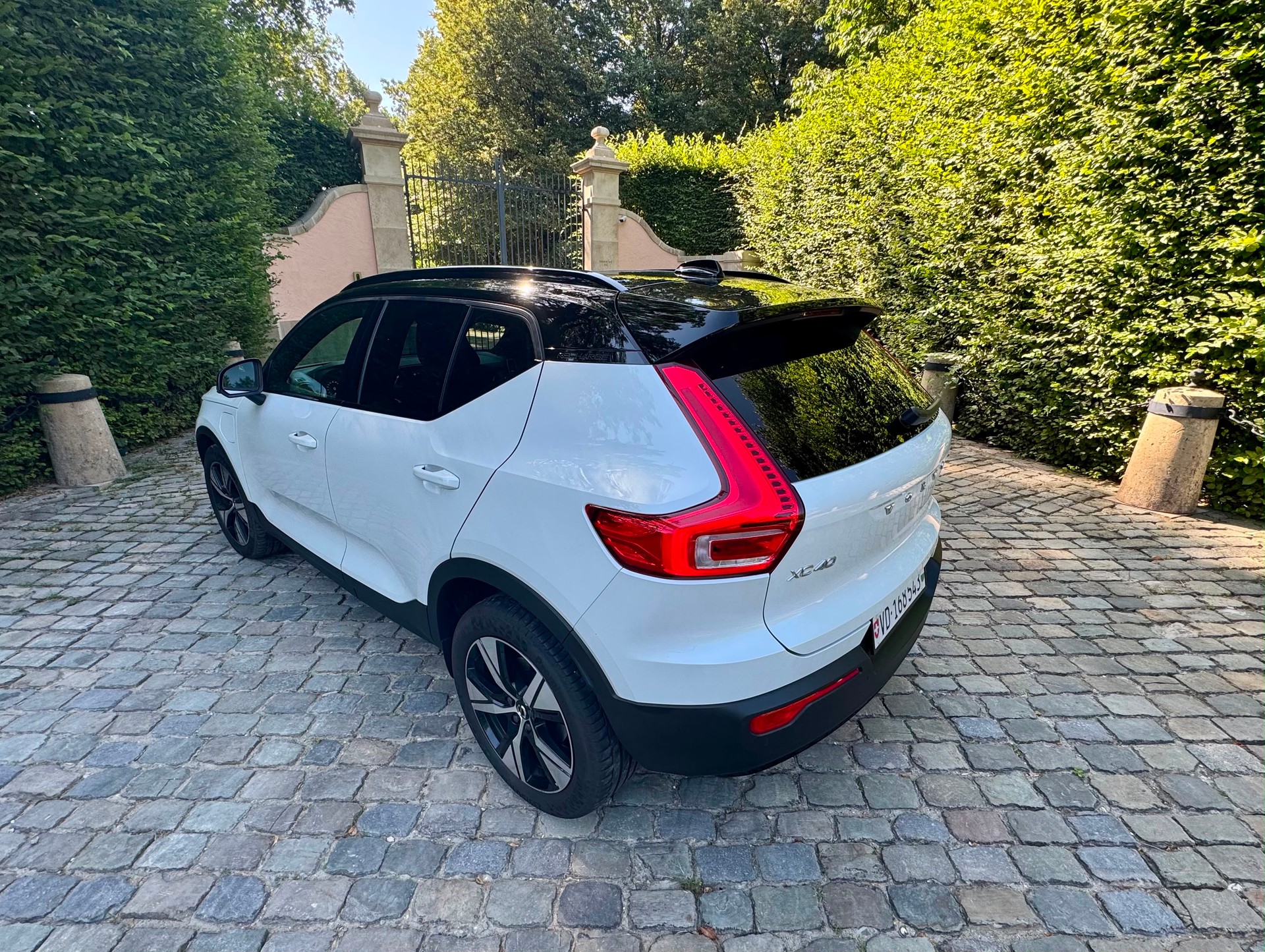 VOLVO XC40 T5 TwE R-Design DCT-showroom-element-2