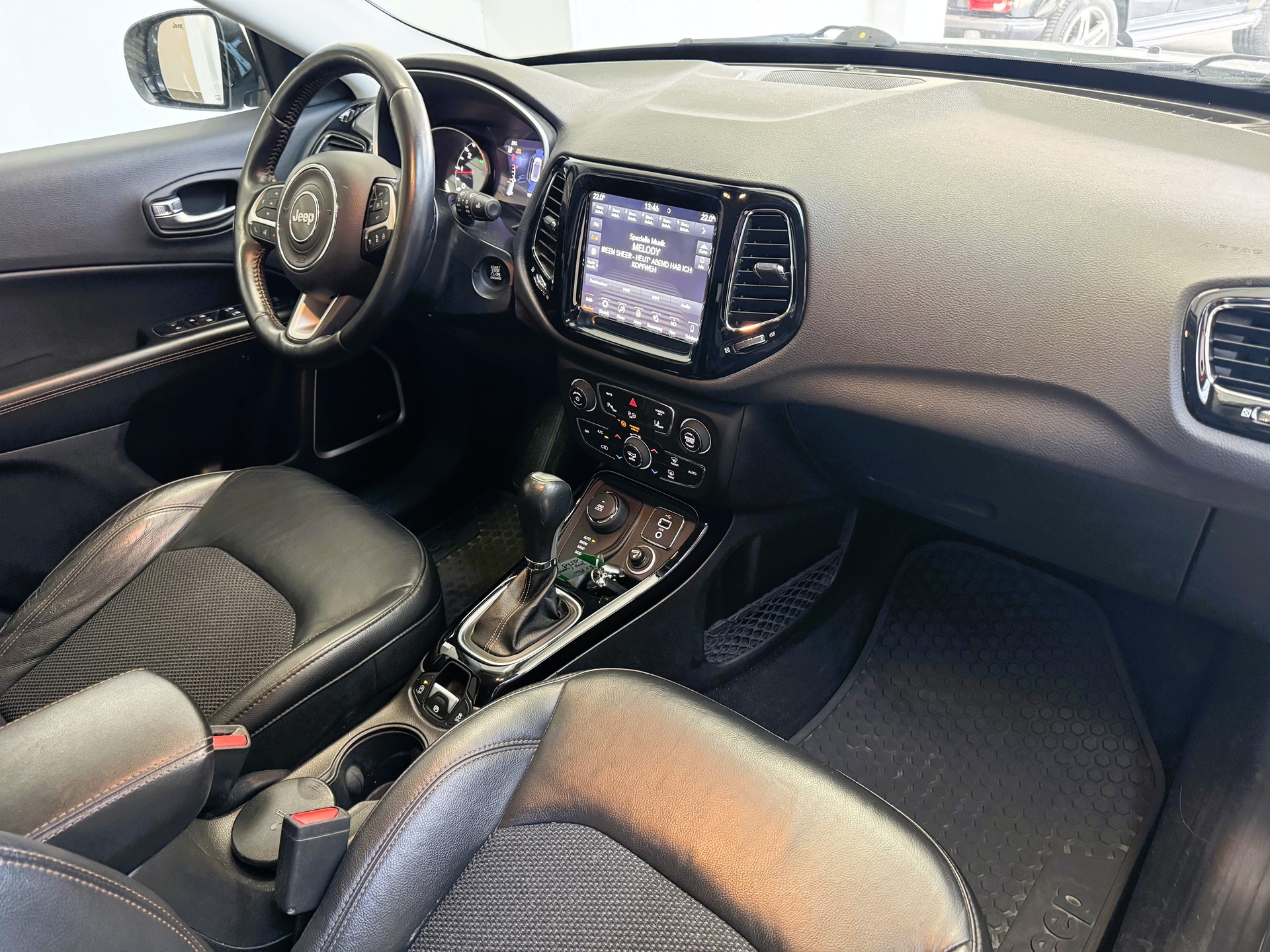 JEEP Compass 2.0CRD Limited AWD 9ATX-image-9