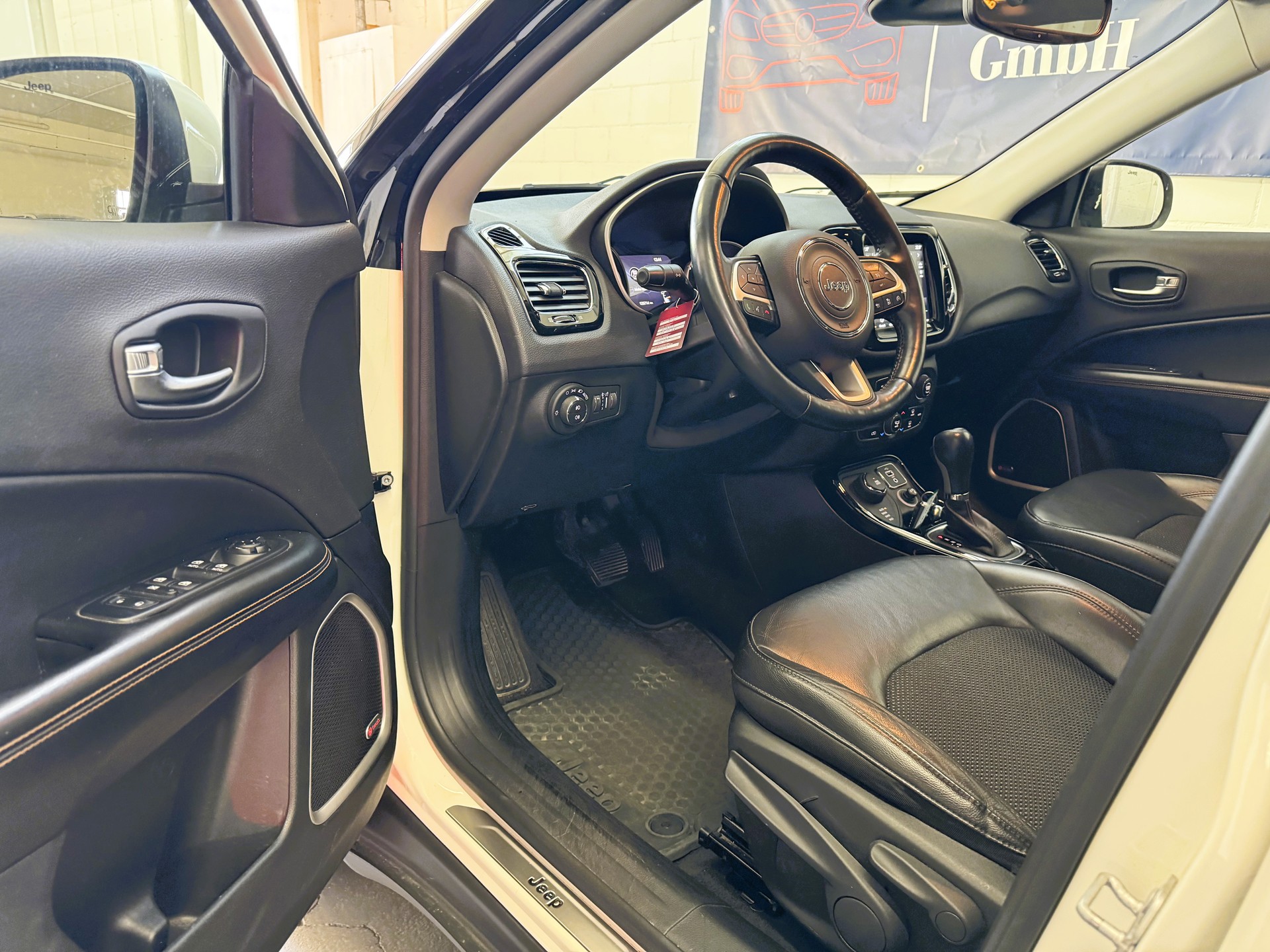 JEEP Compass 2.0CRD Limited AWD 9ATX-image-4