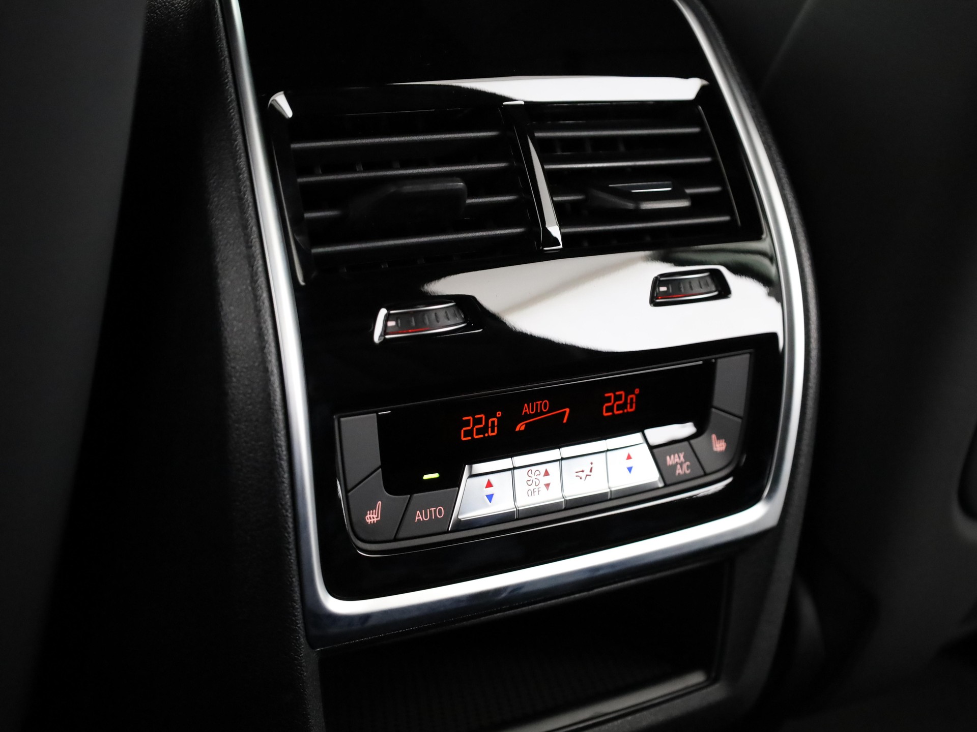 BMW X7 40d xDrive SAG-image-23