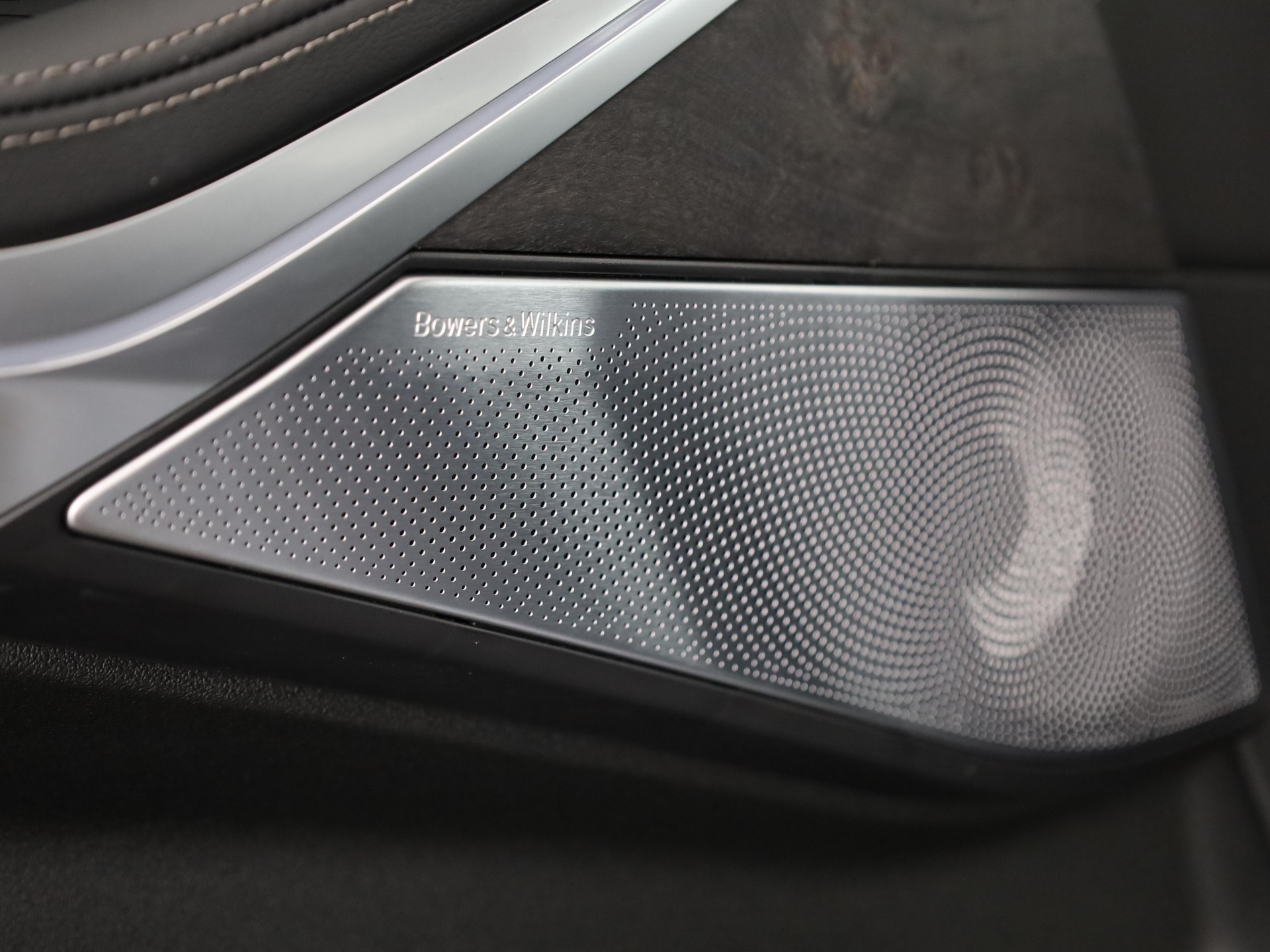 BMW X7 40d xDrive SAG-image-14
