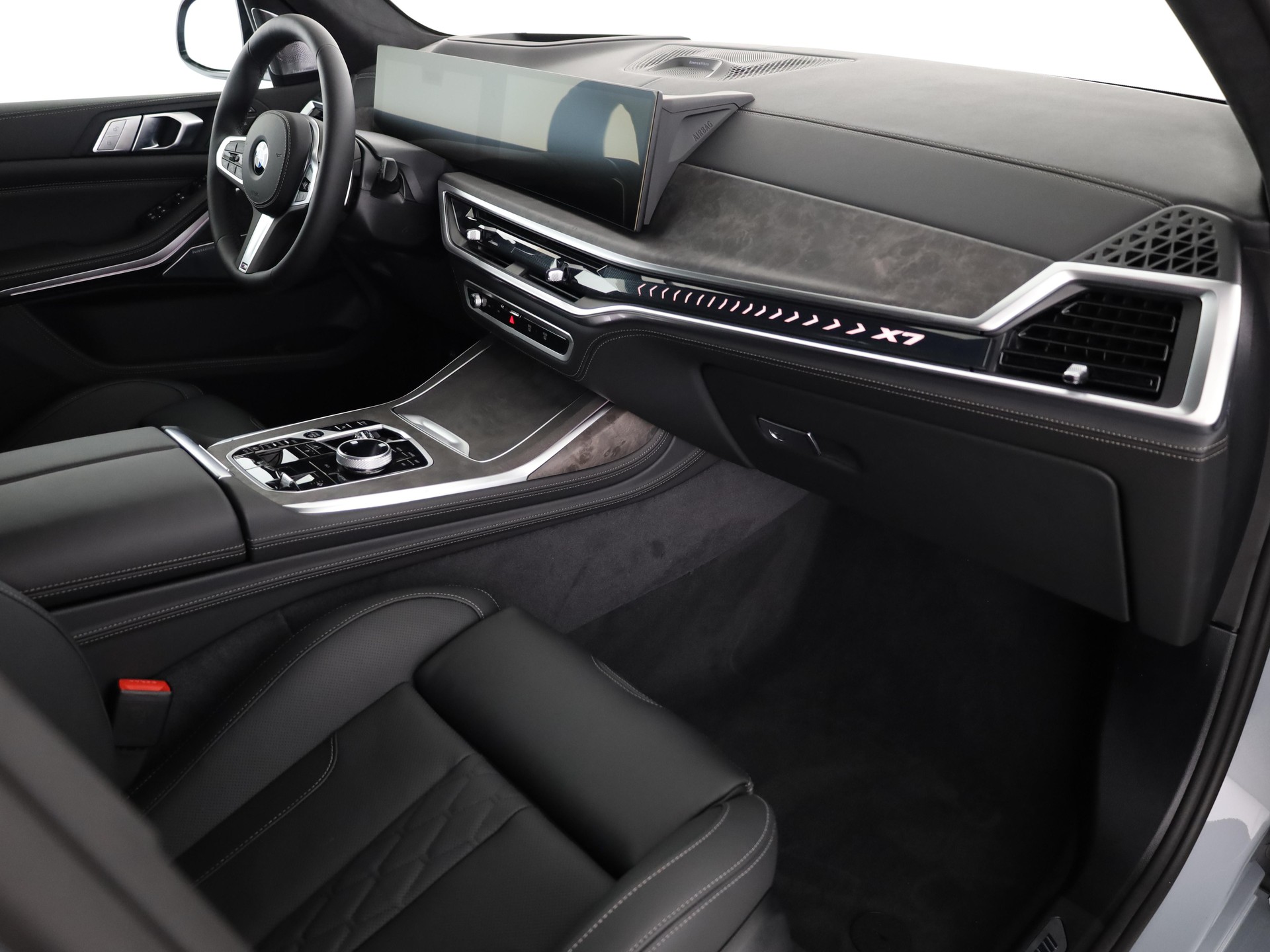 BMW X7 40d xDrive SAG-image-17