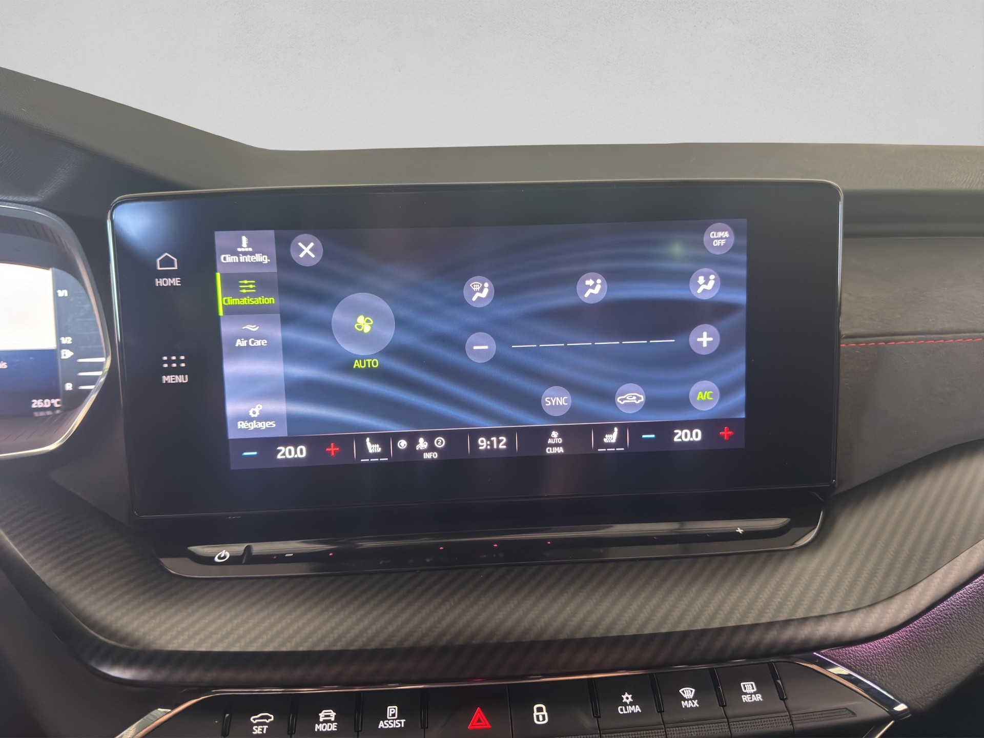 SKODA Octavia Combi 2.0 TSI DSG RS-image-18