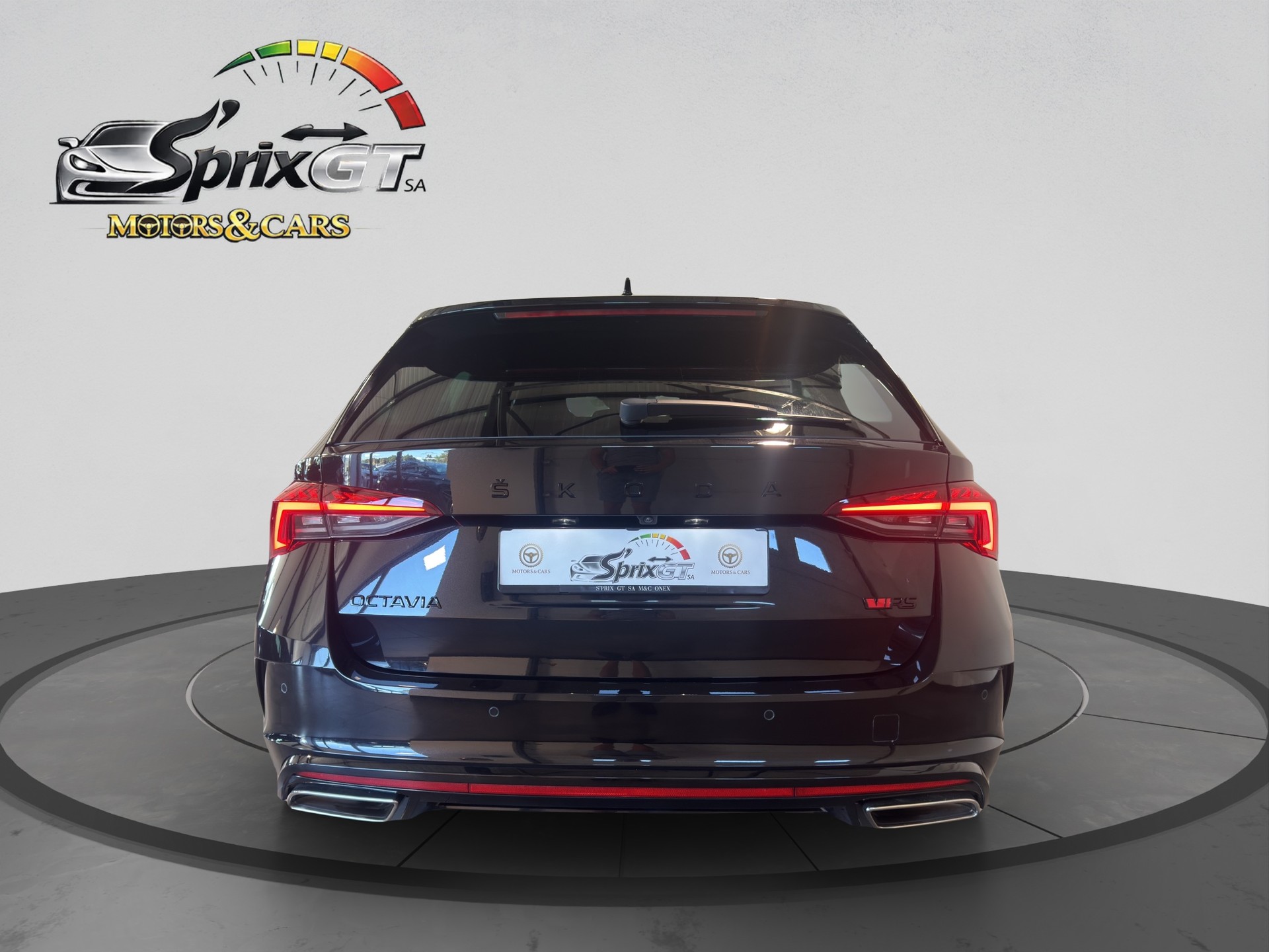 SKODA Octavia Combi 2.0 TSI DSG RS-showroom-element-3