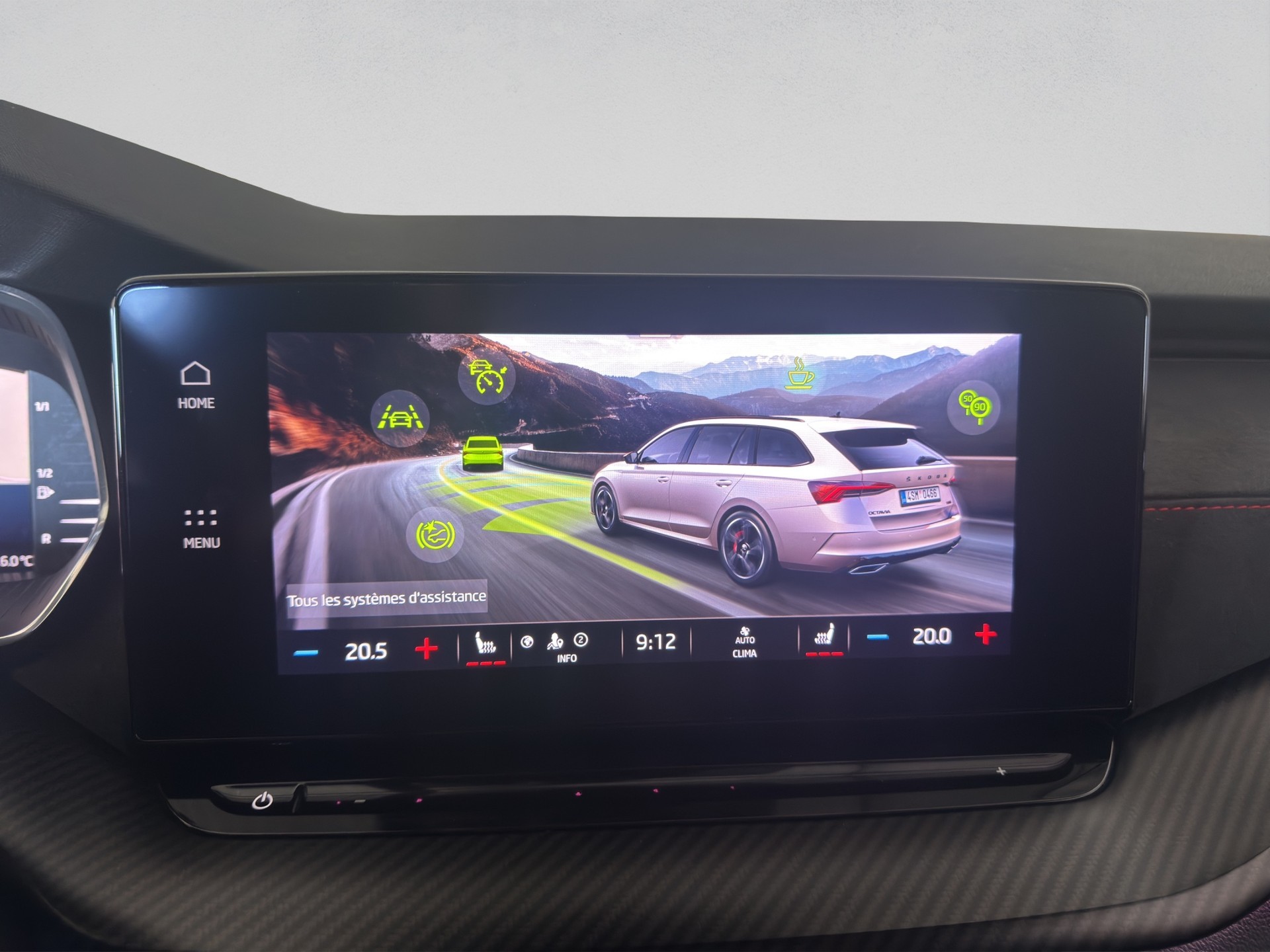 SKODA Octavia Combi 2.0 TSI DSG RS-image-21