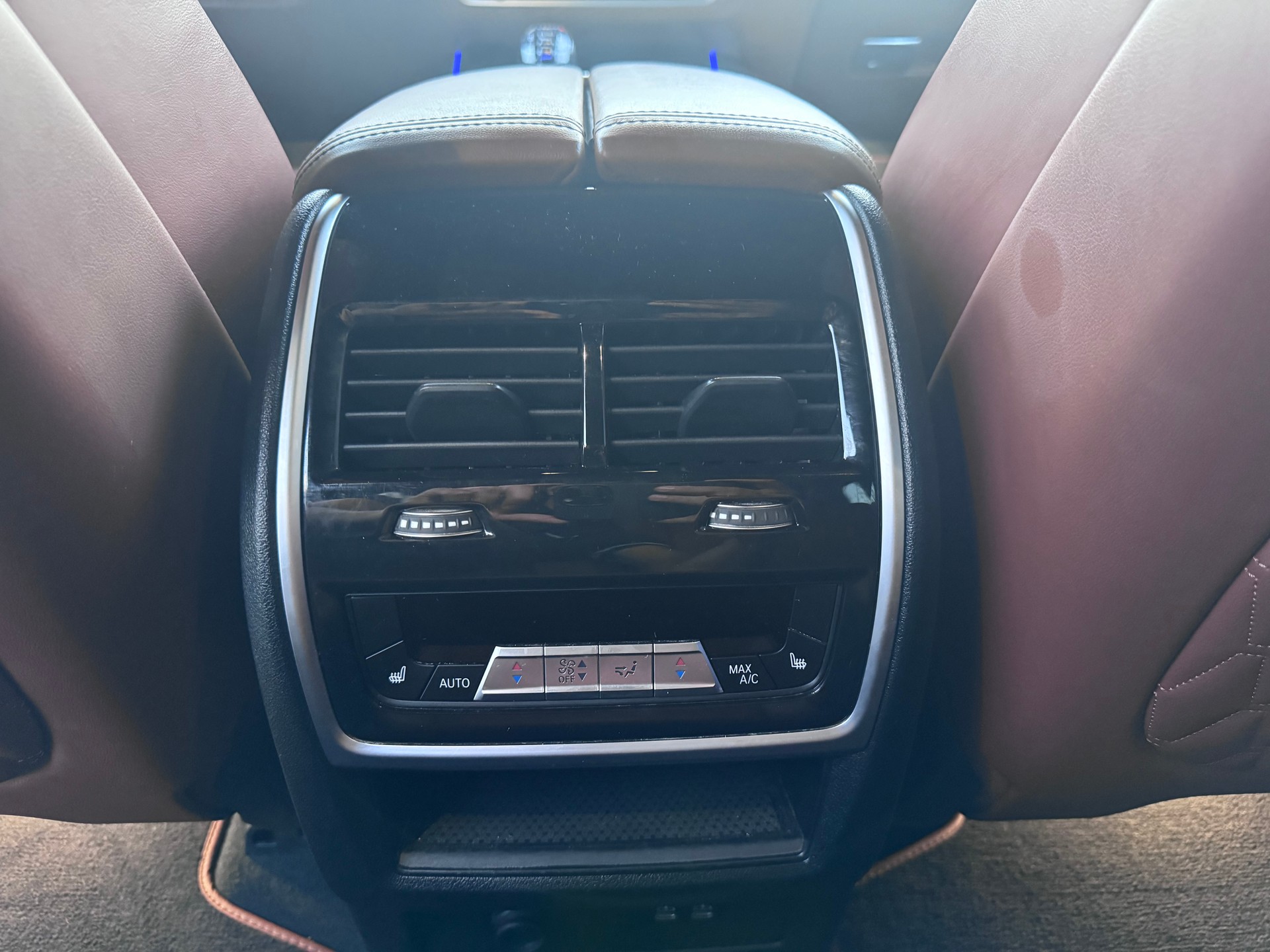 BMW-ALPINA XB 7 Allrad-image-9
