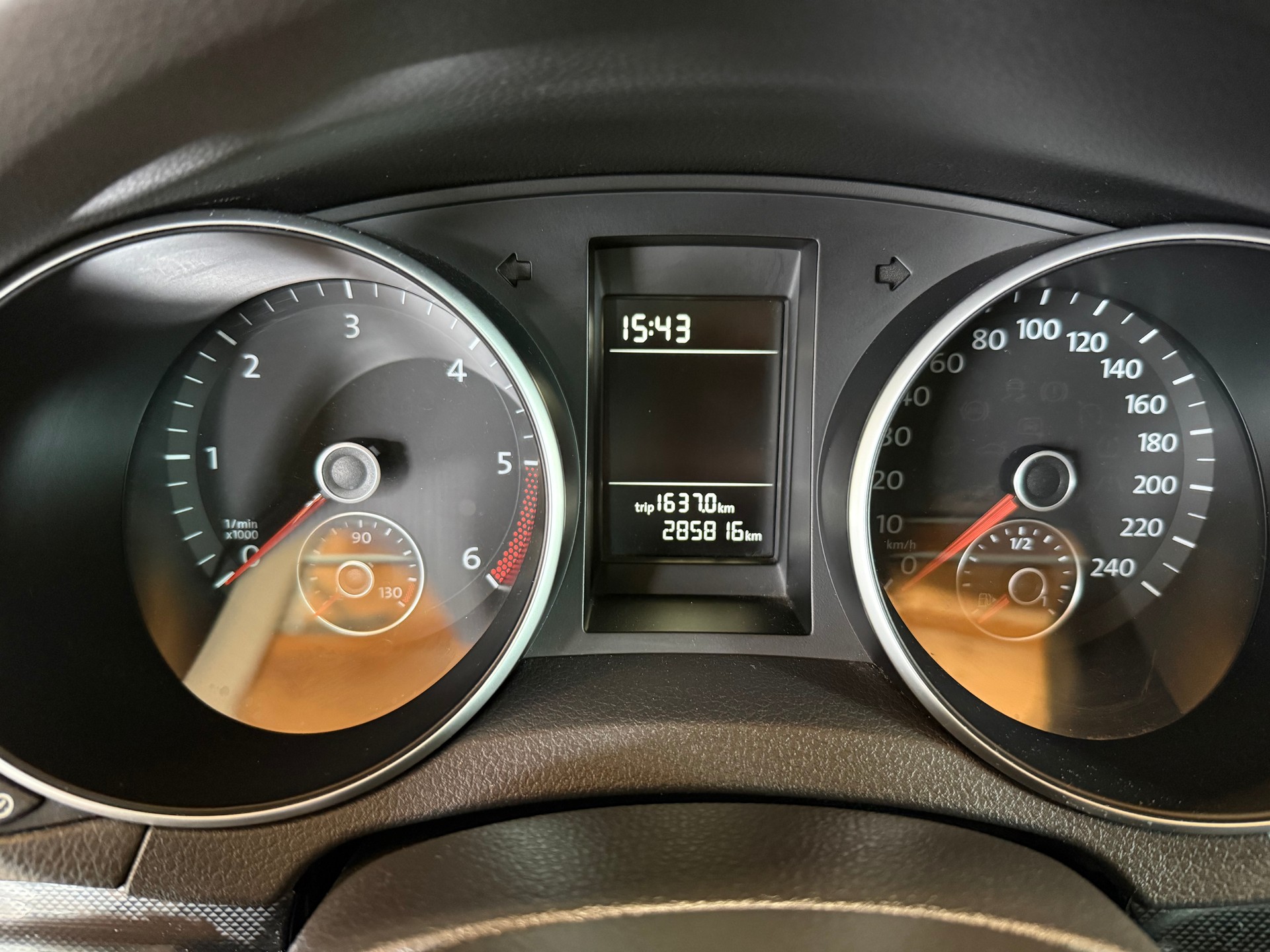 VW GOLF-image-10