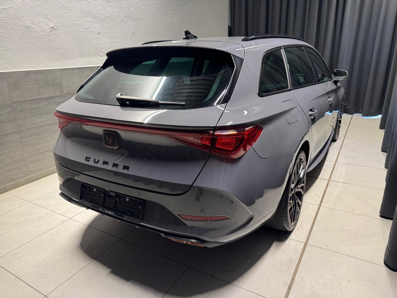 CUPRA LEON ST 1.4 e-HYBRID pHEV DSG-showroom-element-3