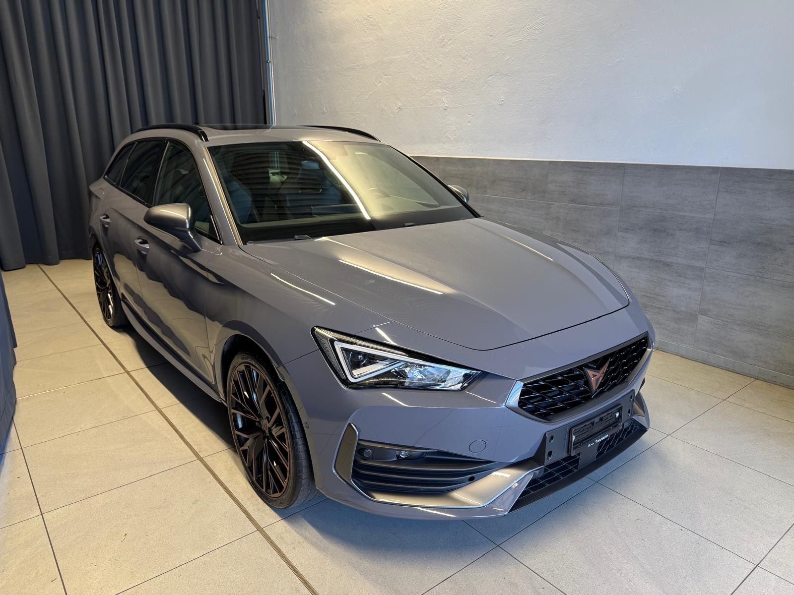 CUPRA LEON ST 1.4 e-HYBRID pHEV DSG-showroom-element-2
