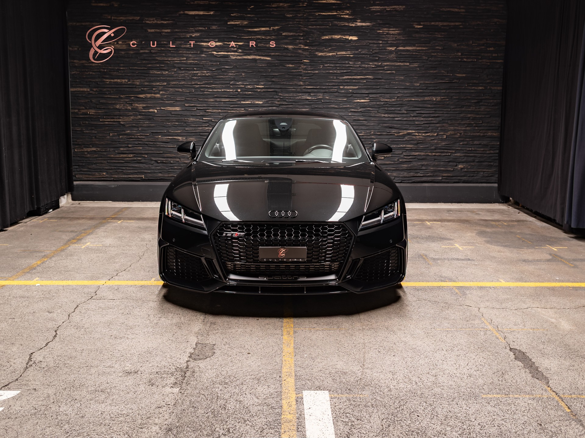 AUDI TT Coupé TT RS quattro S-tronic-showroom-element-2