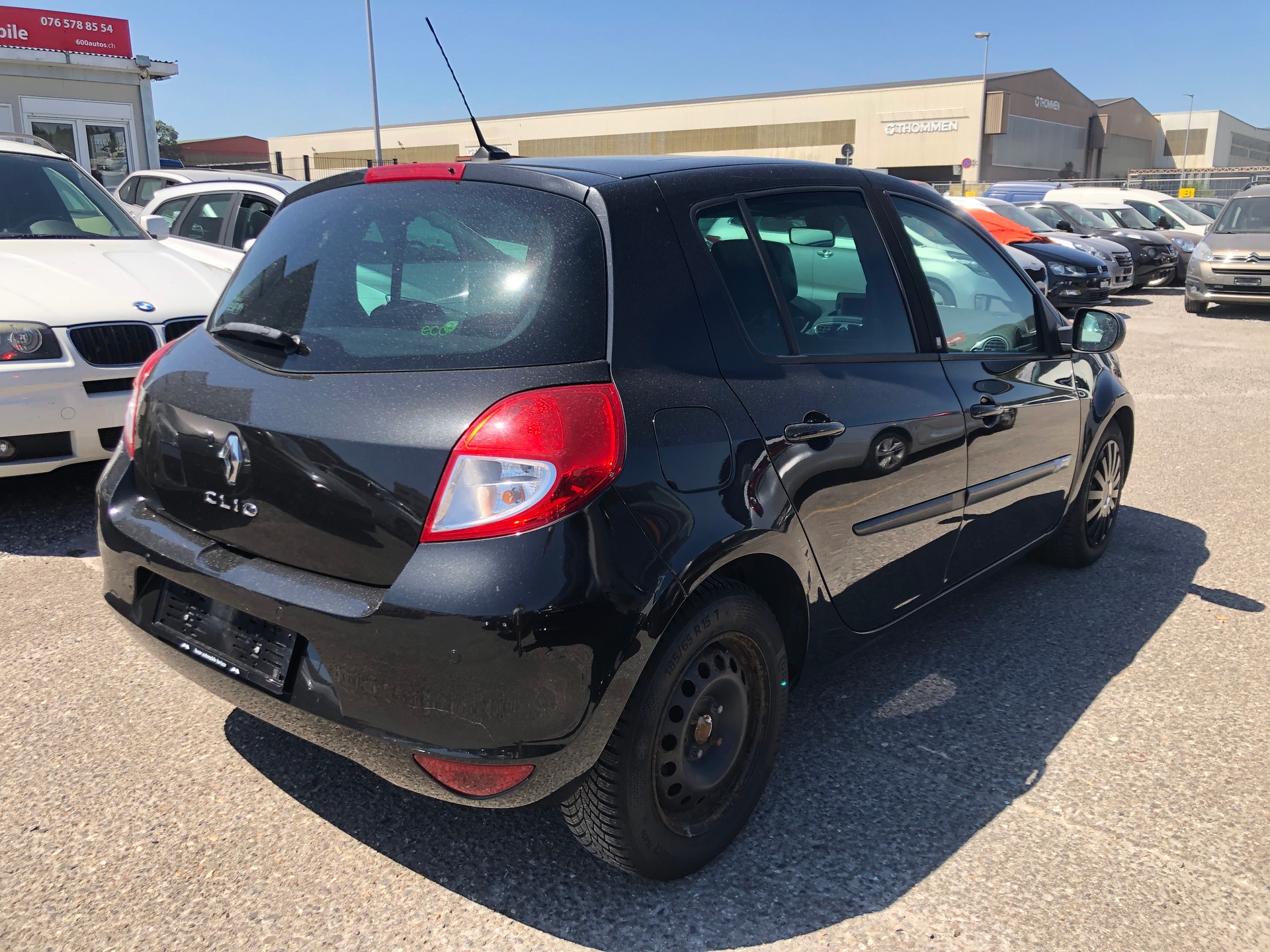 RENAULT TCE 100-showroom-element-3