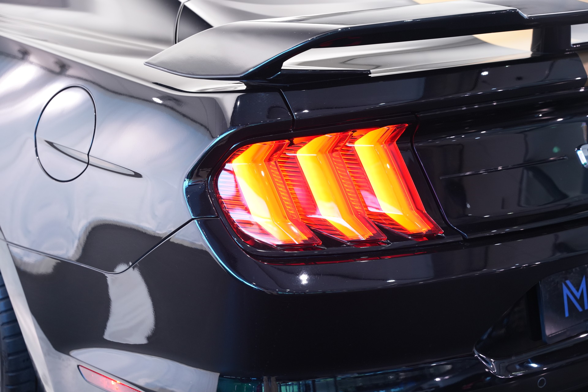 FORD Mustang Fastback 5.0 V8 GT Automat-image-30