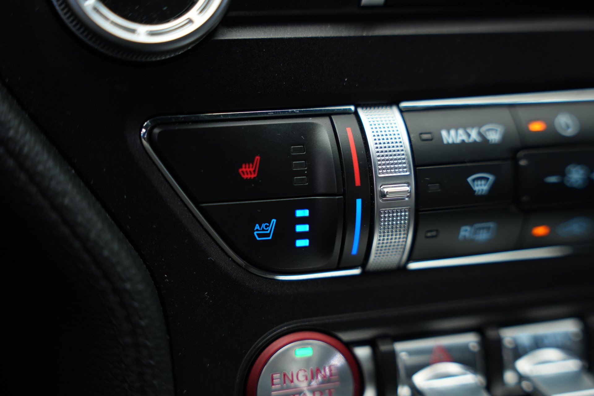 FORD Mustang Fastback 5.0 V8 GT Automat-image-25