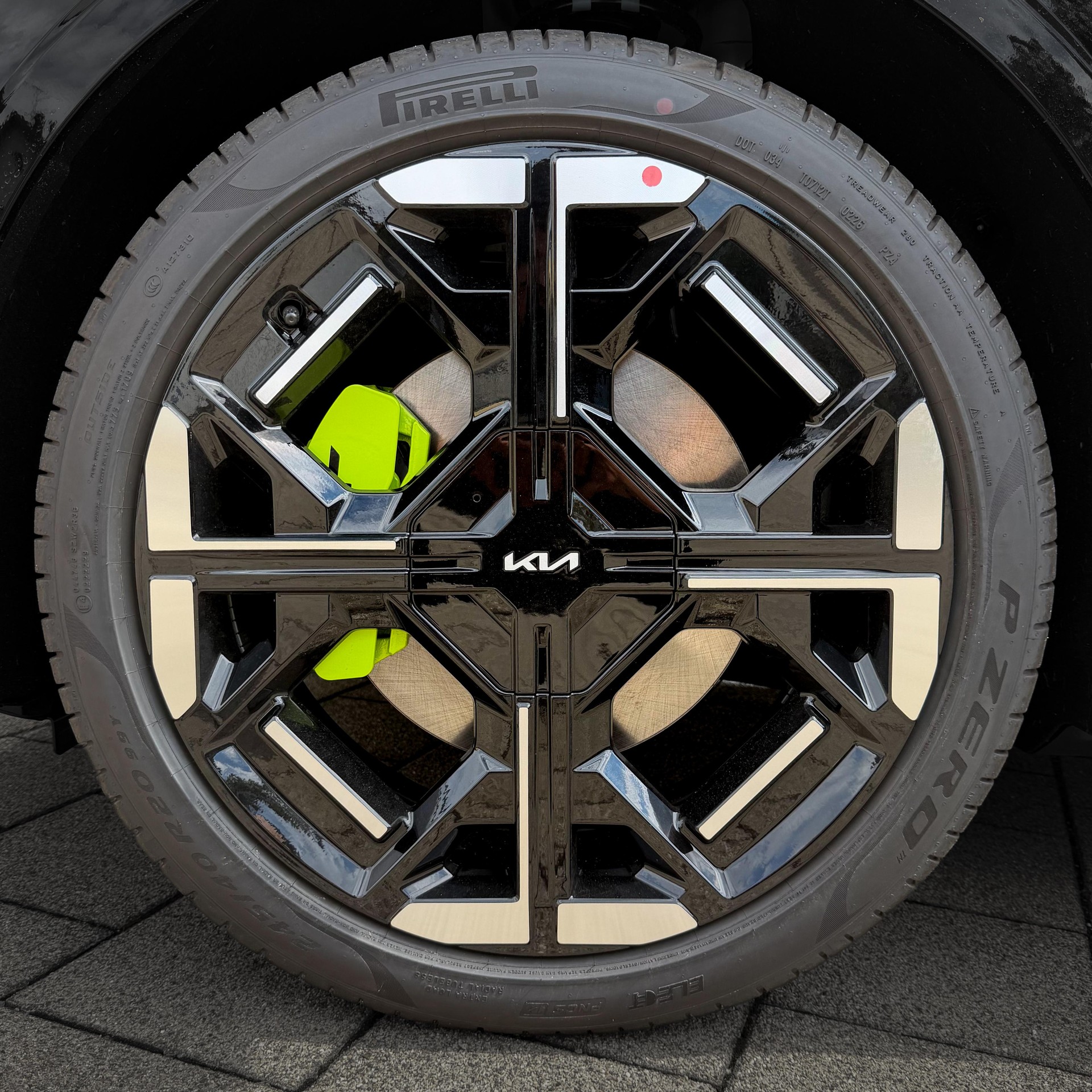 KIA EV3 81 kWh GT 4x4-showroom-element-3
