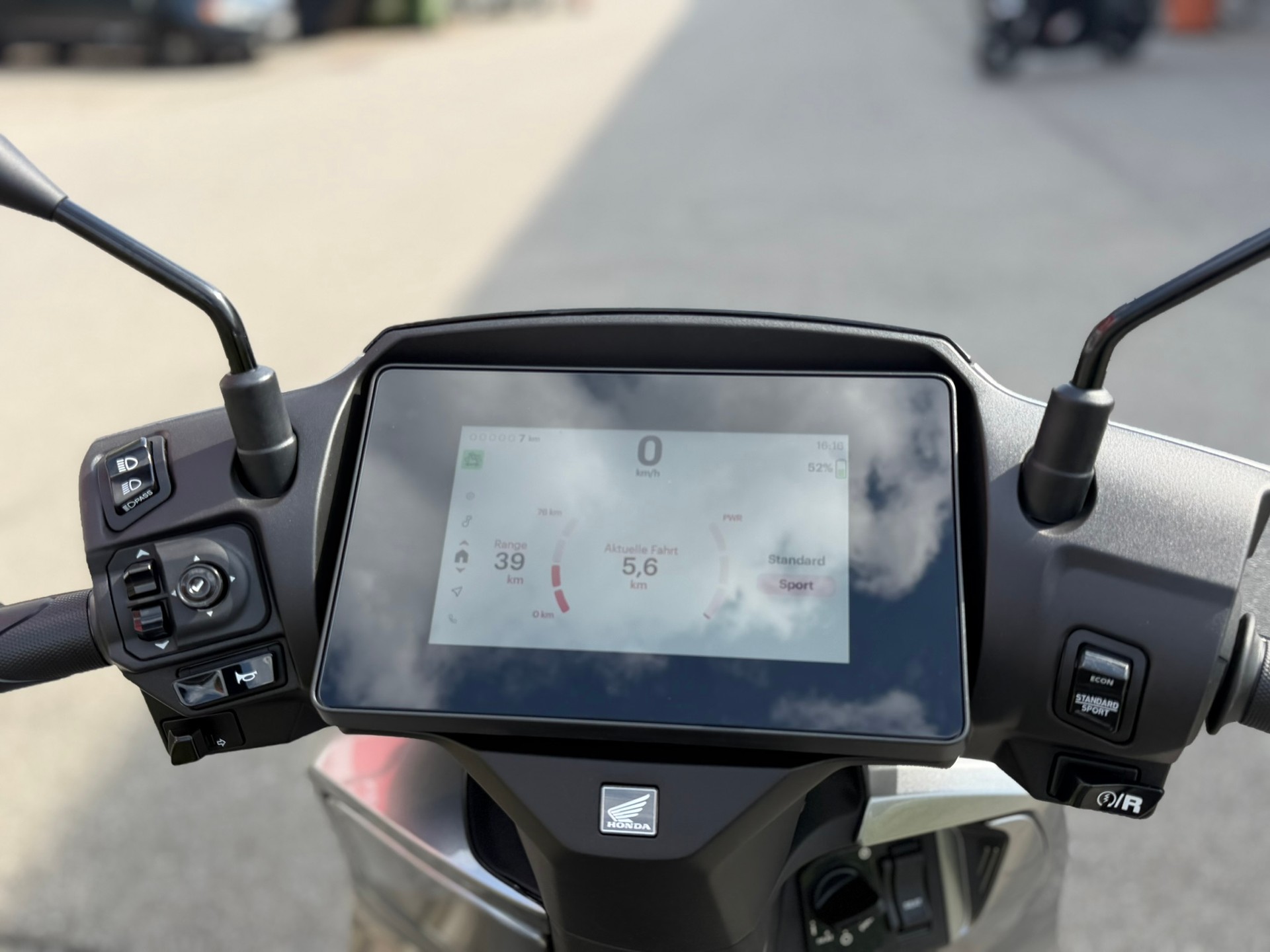 HONDA EVP4 / CUVe-showroom-element-3
