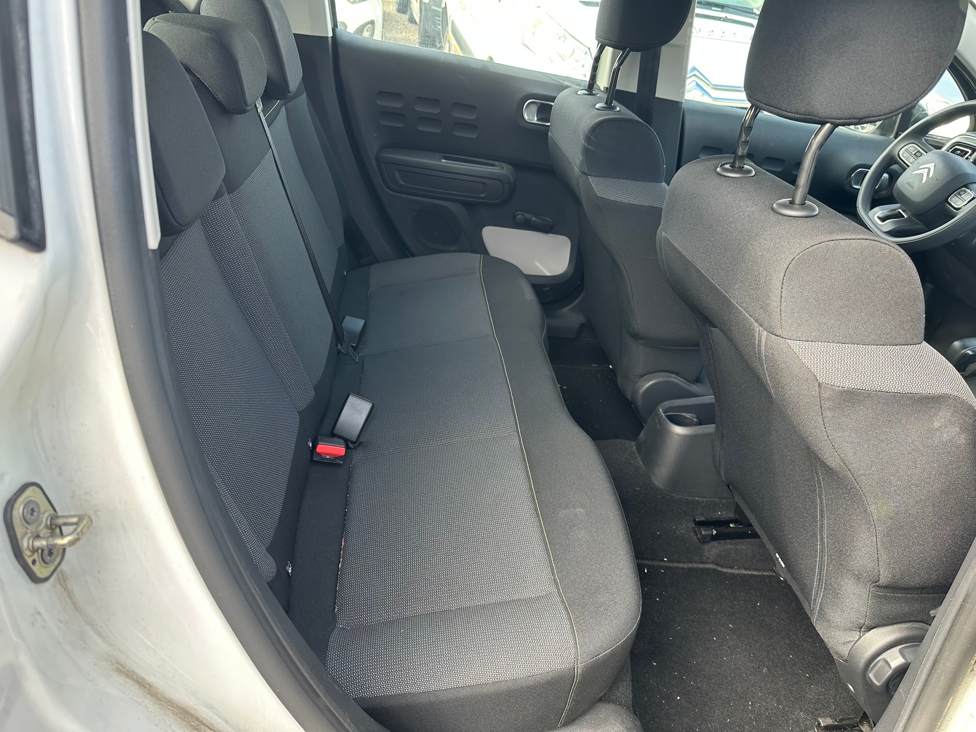 CITROEN C3 1.2i PureTech Feel-image-8