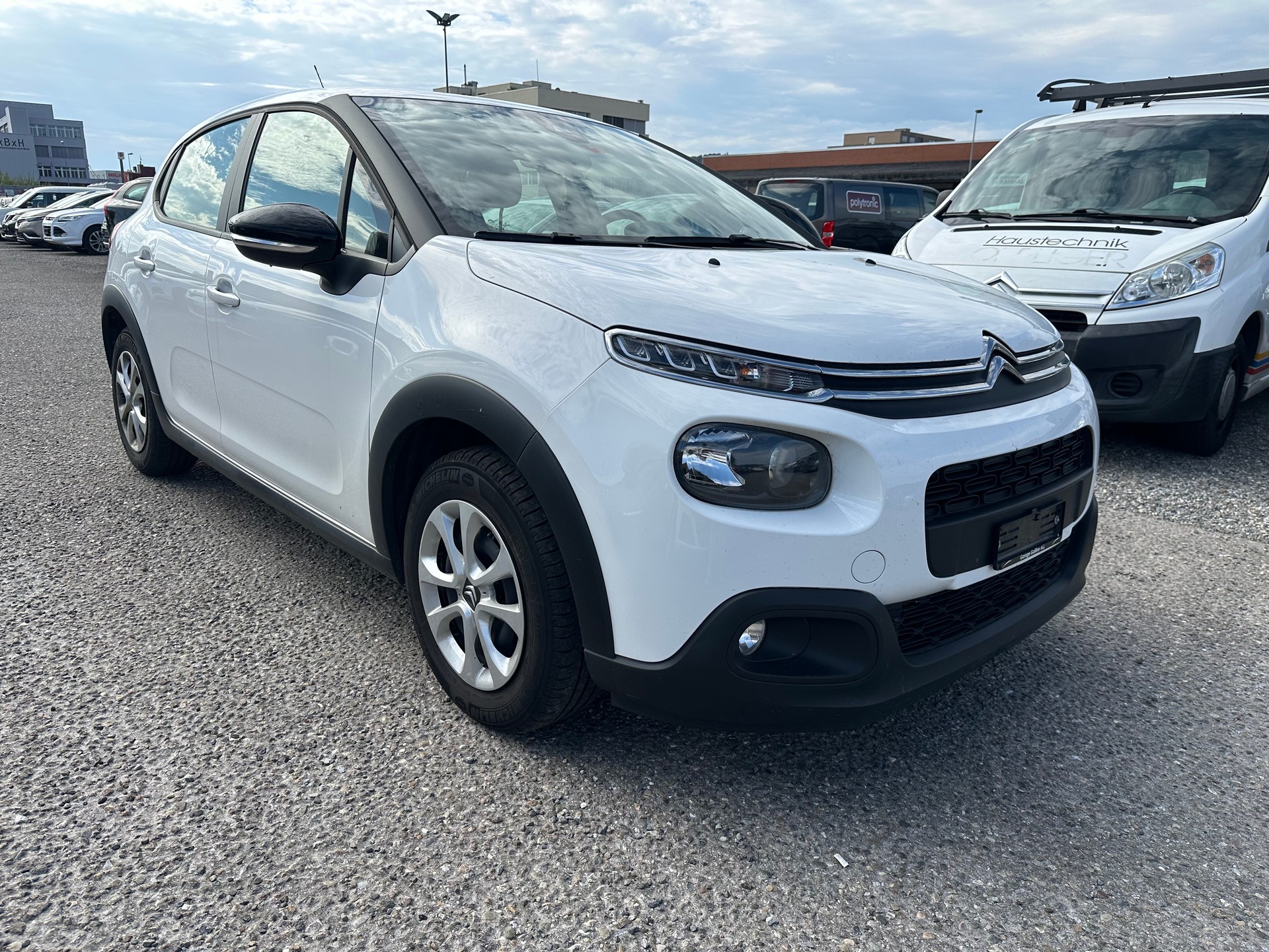 CITROEN C3 1.2i PureTech Feel-image-2