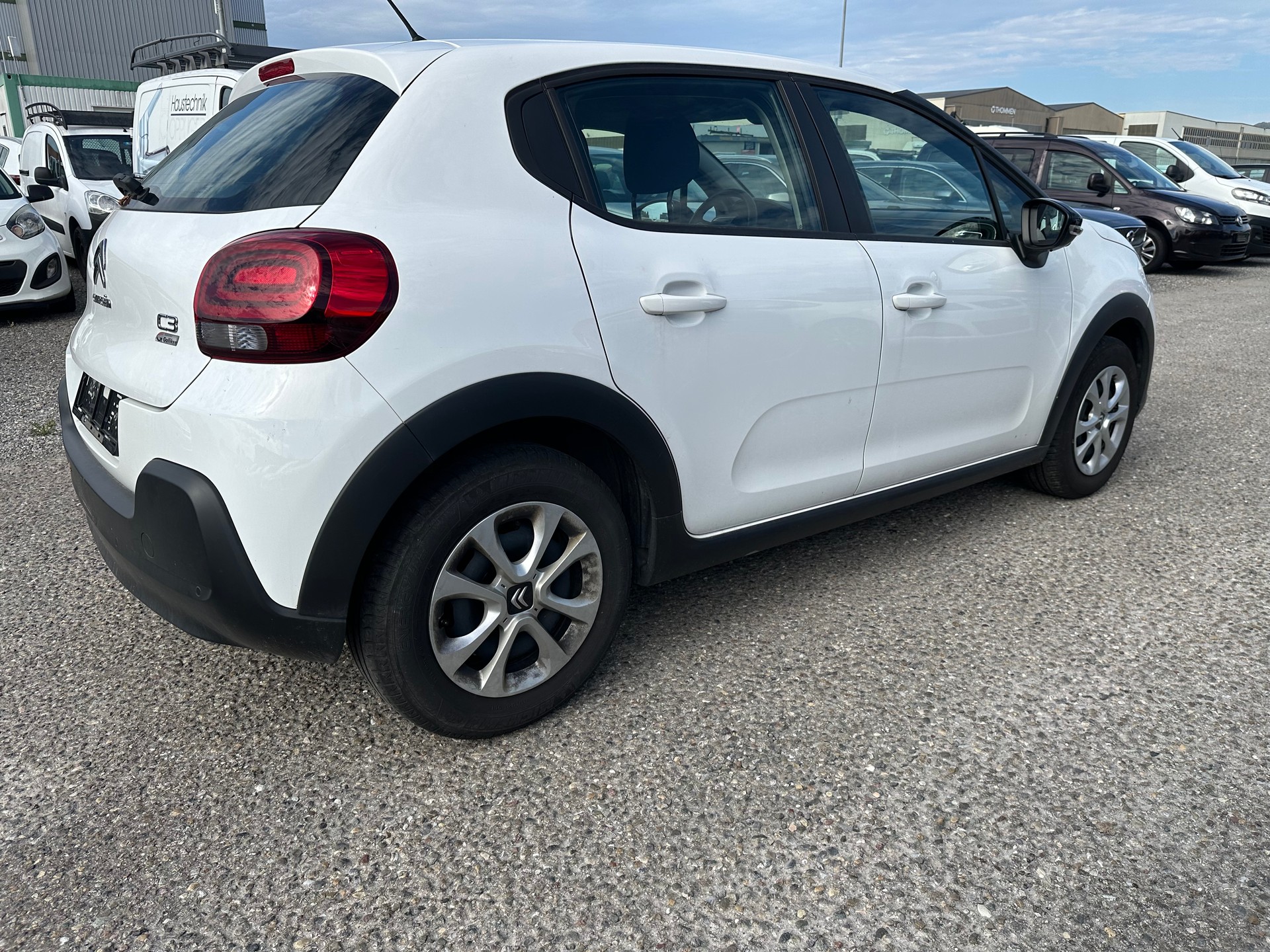 CITROEN C3 1.2i PureTech Feel-image-4