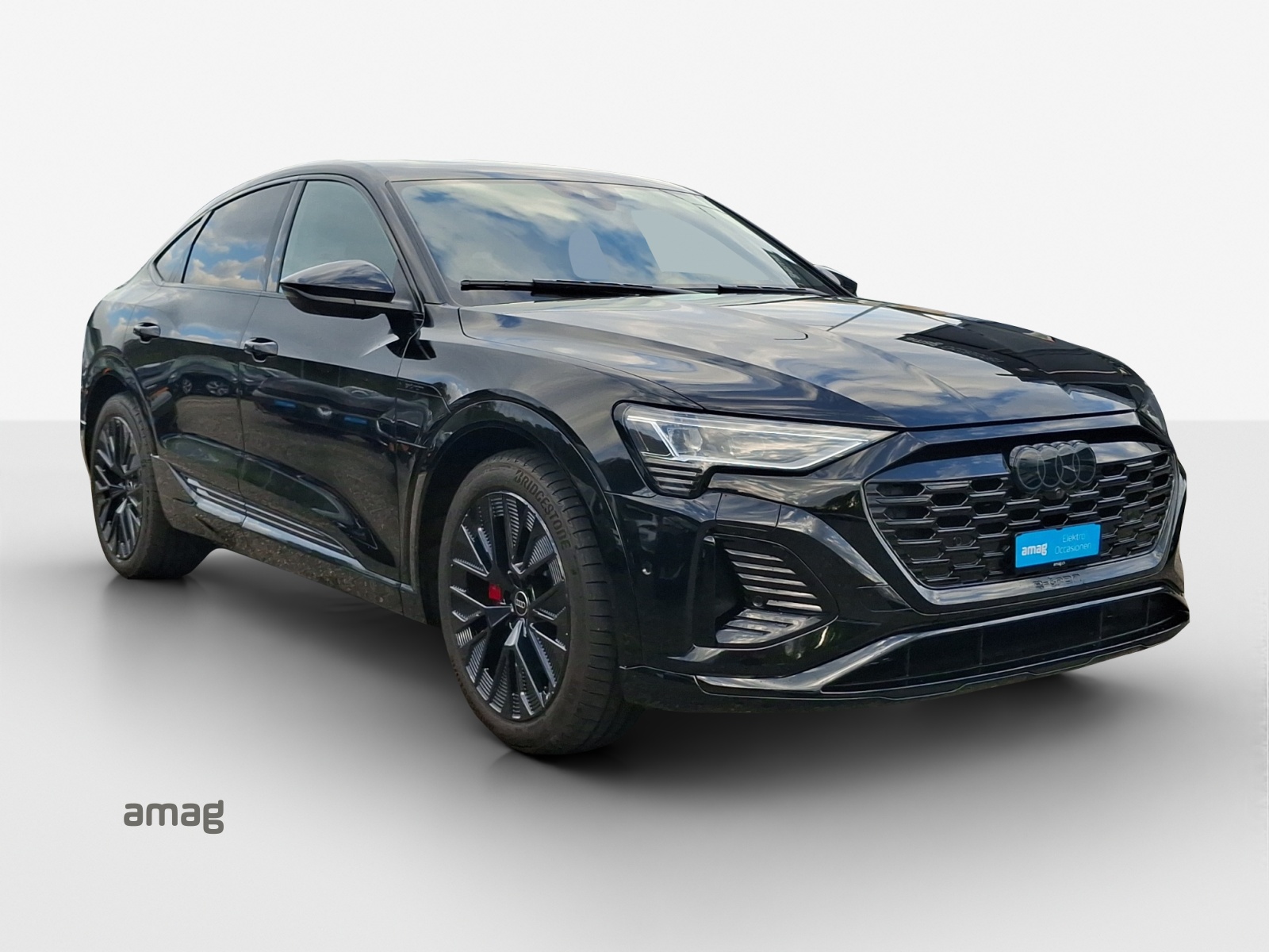 AUDI Q8 Sportback 55 e-tron Black Edition quattro-image-6