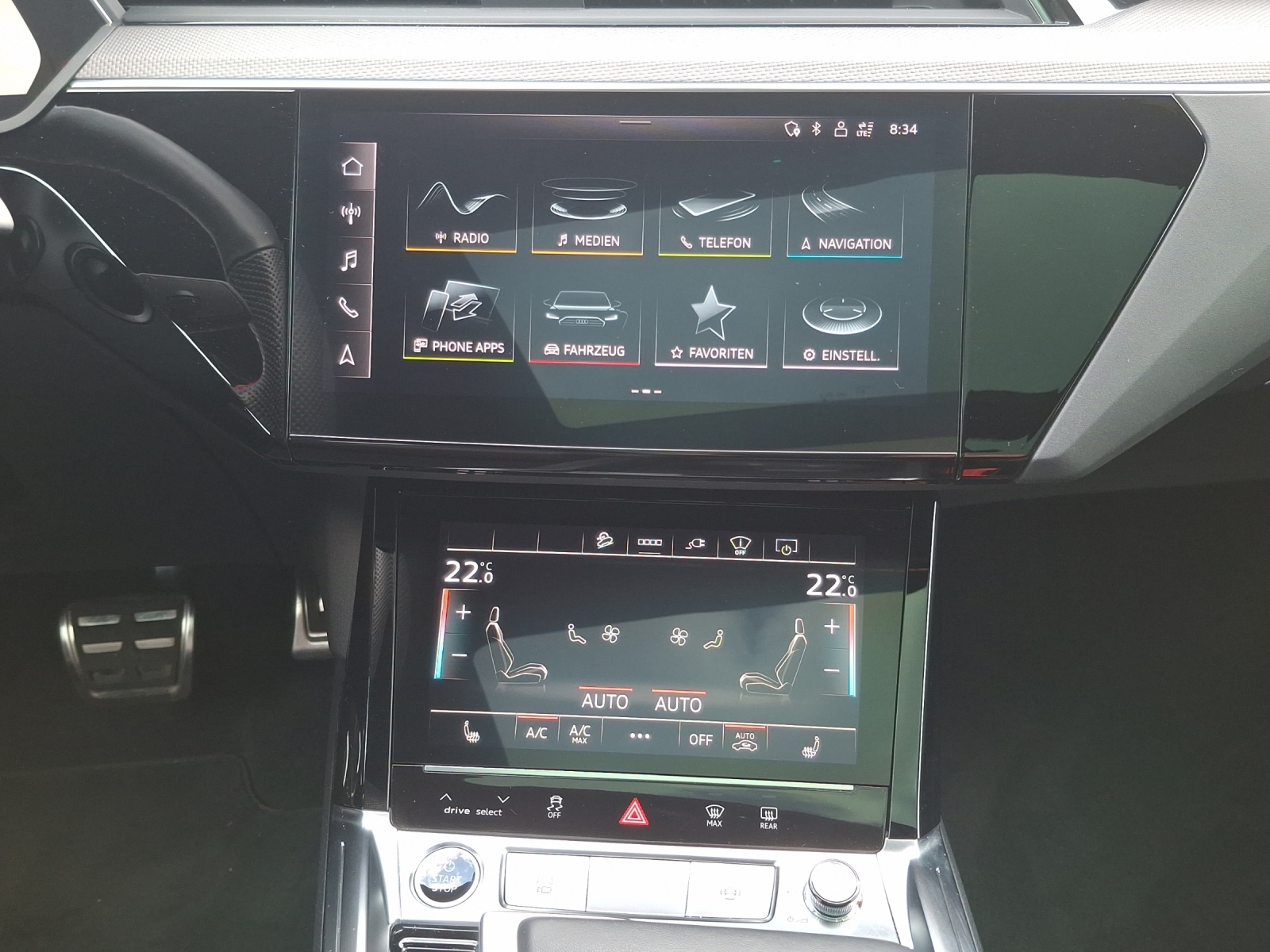 AUDI Q8 Sportback 55 e-tron Black Edition quattro-image-11