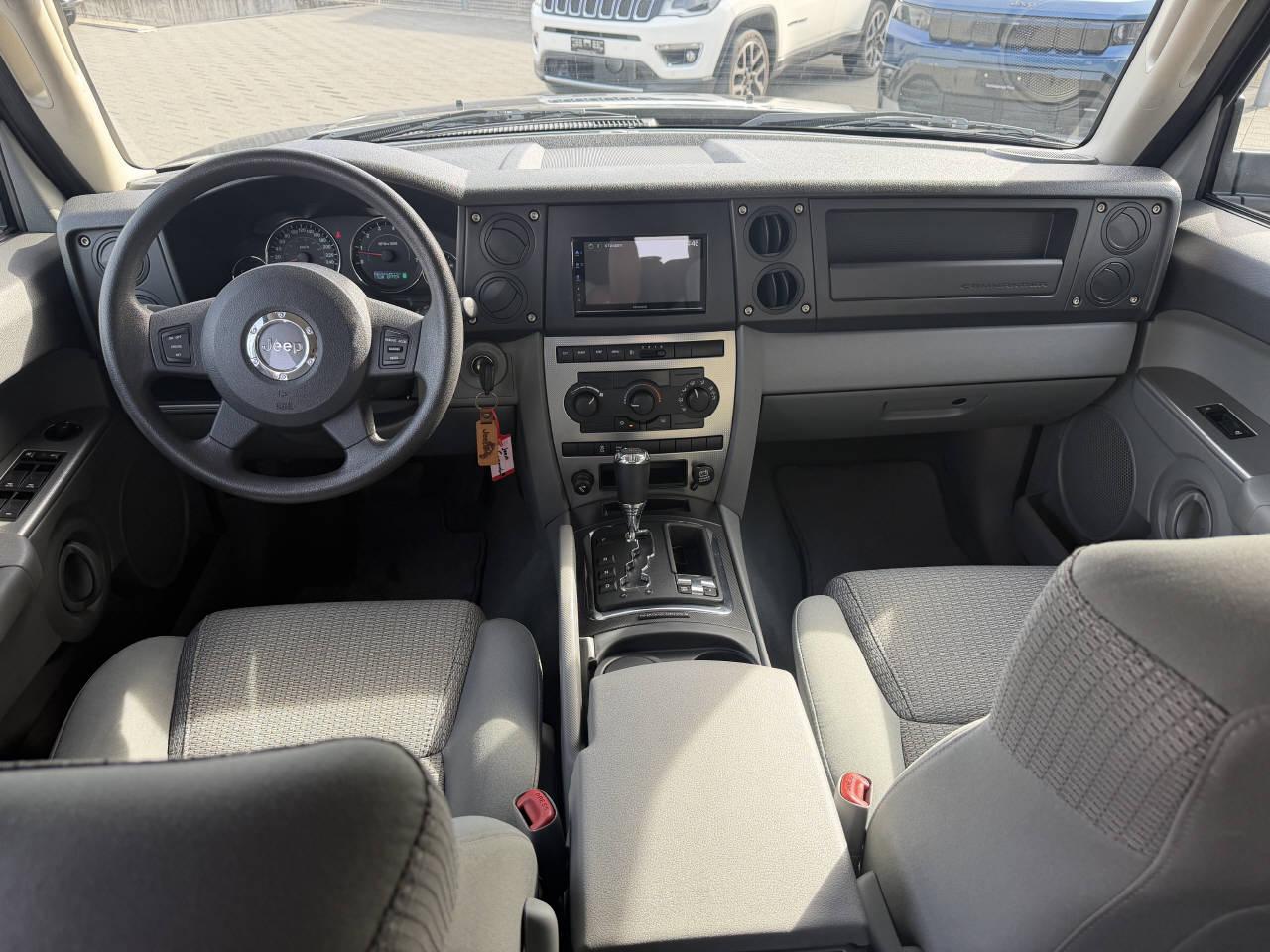 JEEP Commander 4.7 V8-image-9