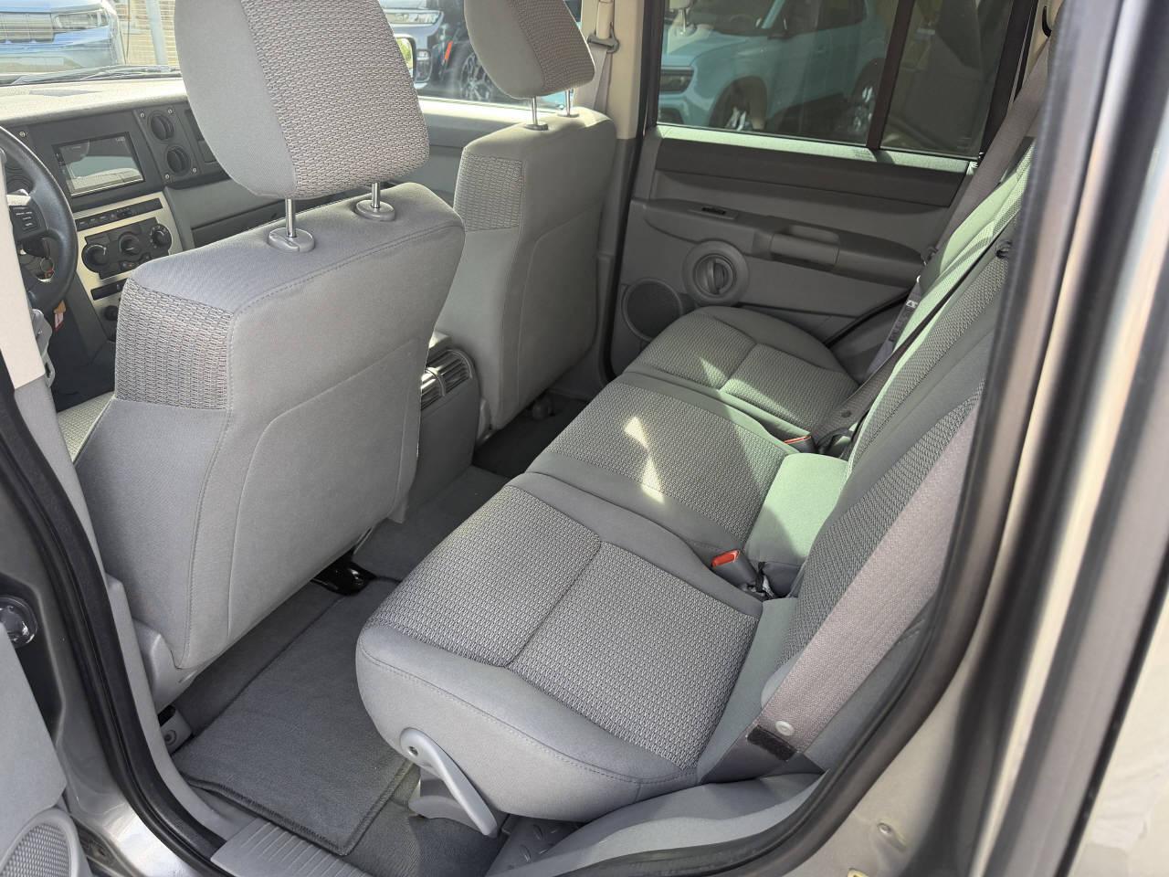 JEEP Commander 4.7 V8-image-8