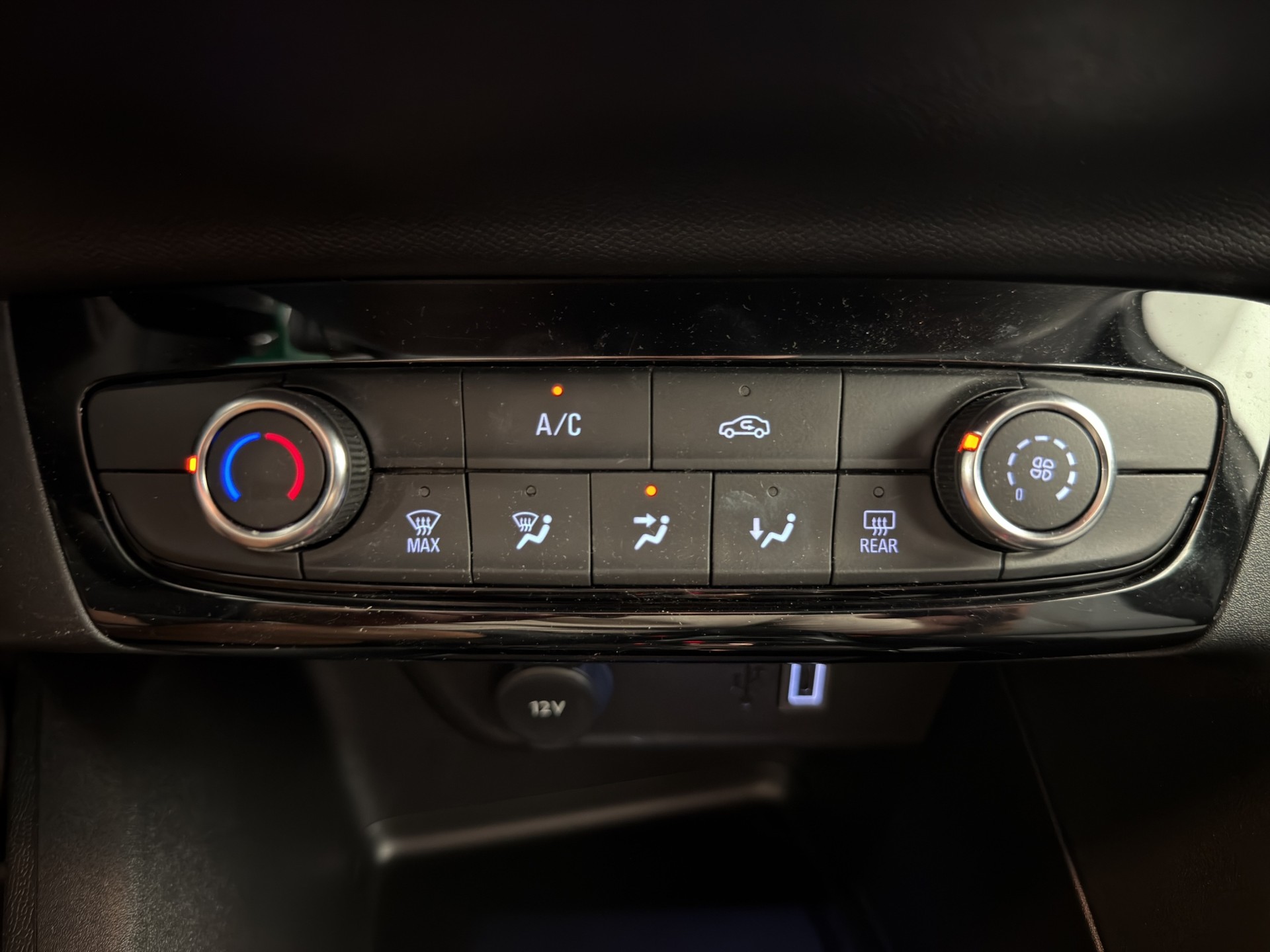 OPEL Corsa 1.2 T Hybrid Edition-image-13