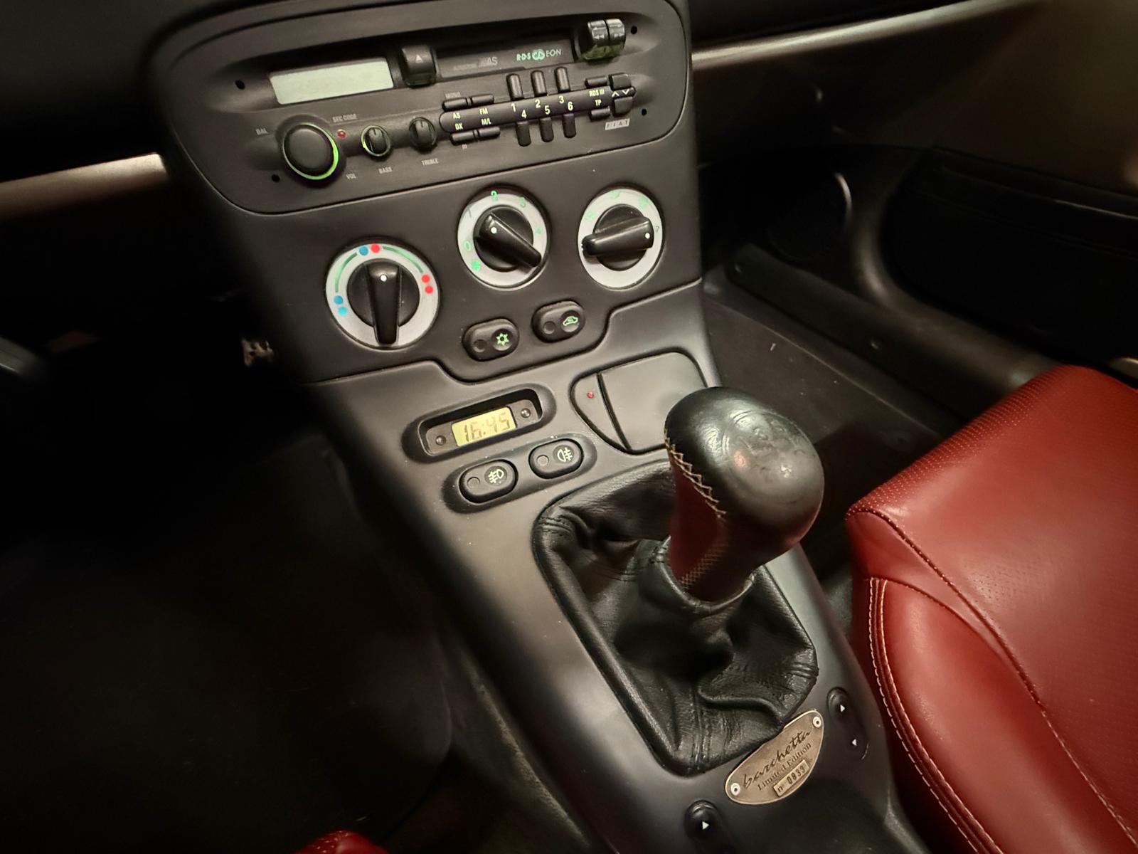 FIAT Barchetta 1.8 Limited Edition-image-17
