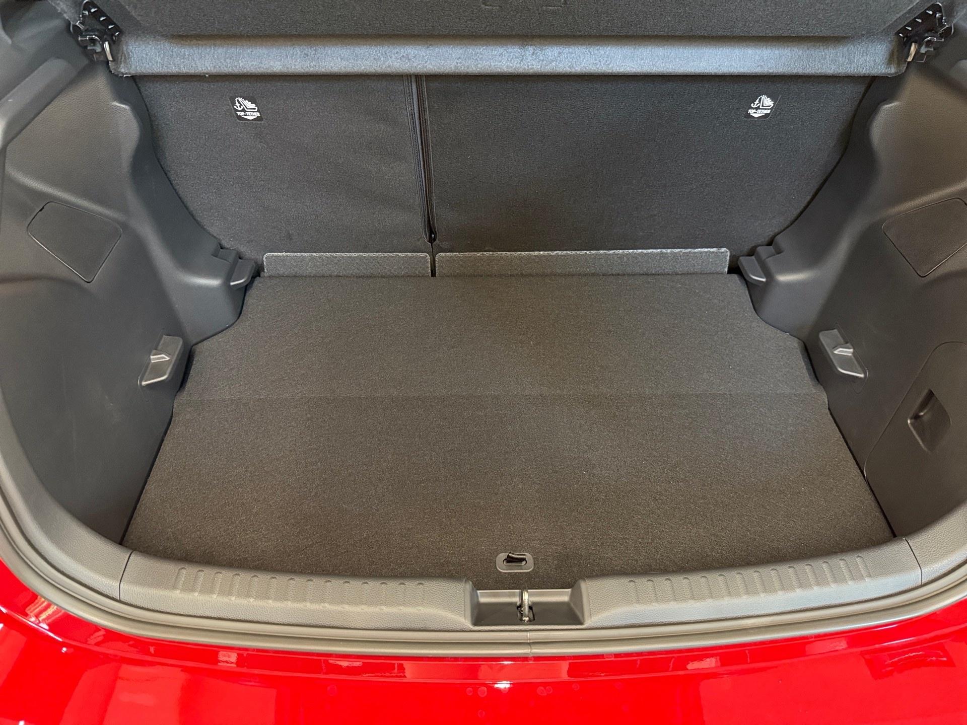 TOYOTA Yaris 1.5 Premium e-CVT-image-13