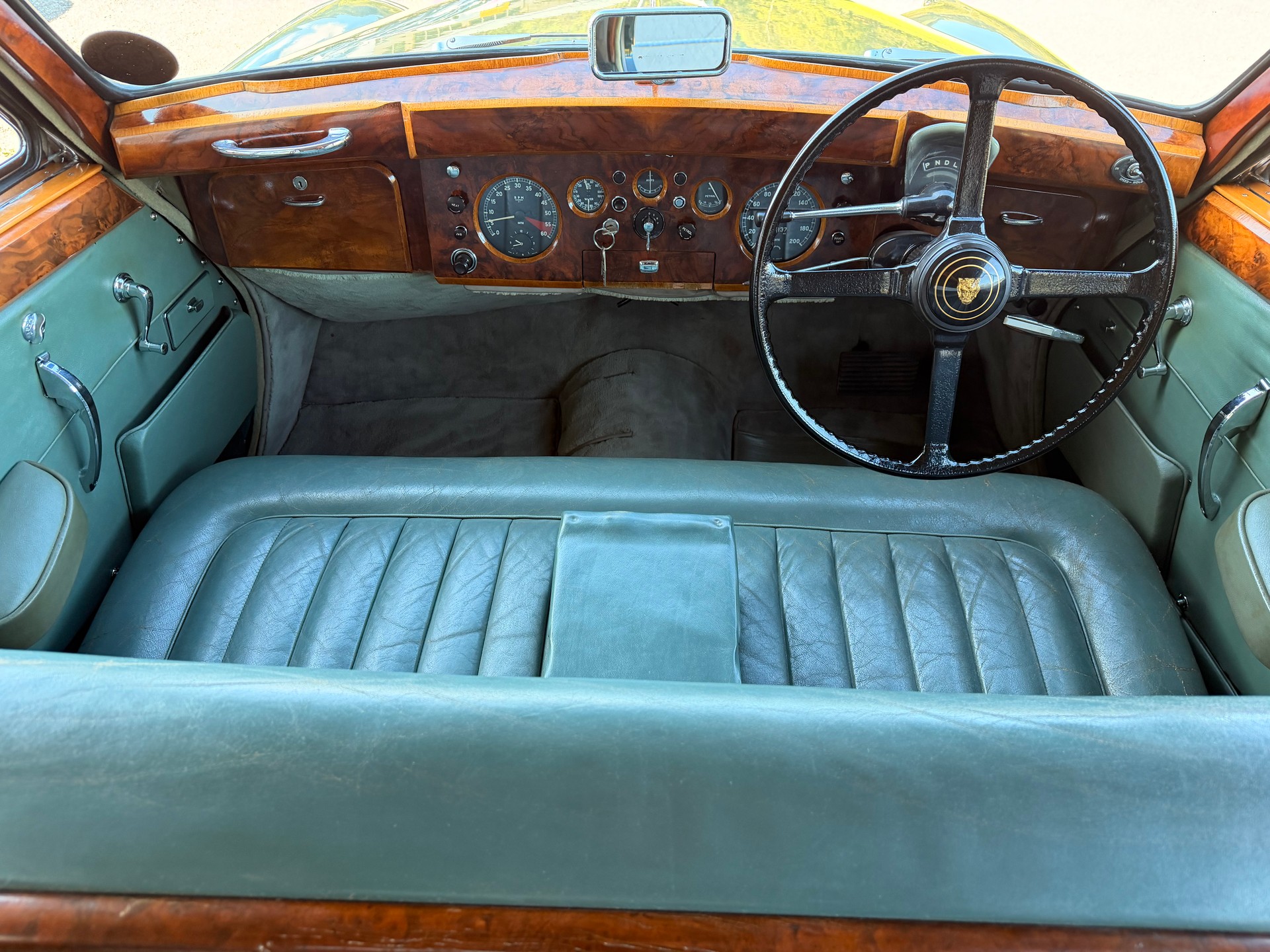 JAGUAR MK IX - VETERAN-image-13