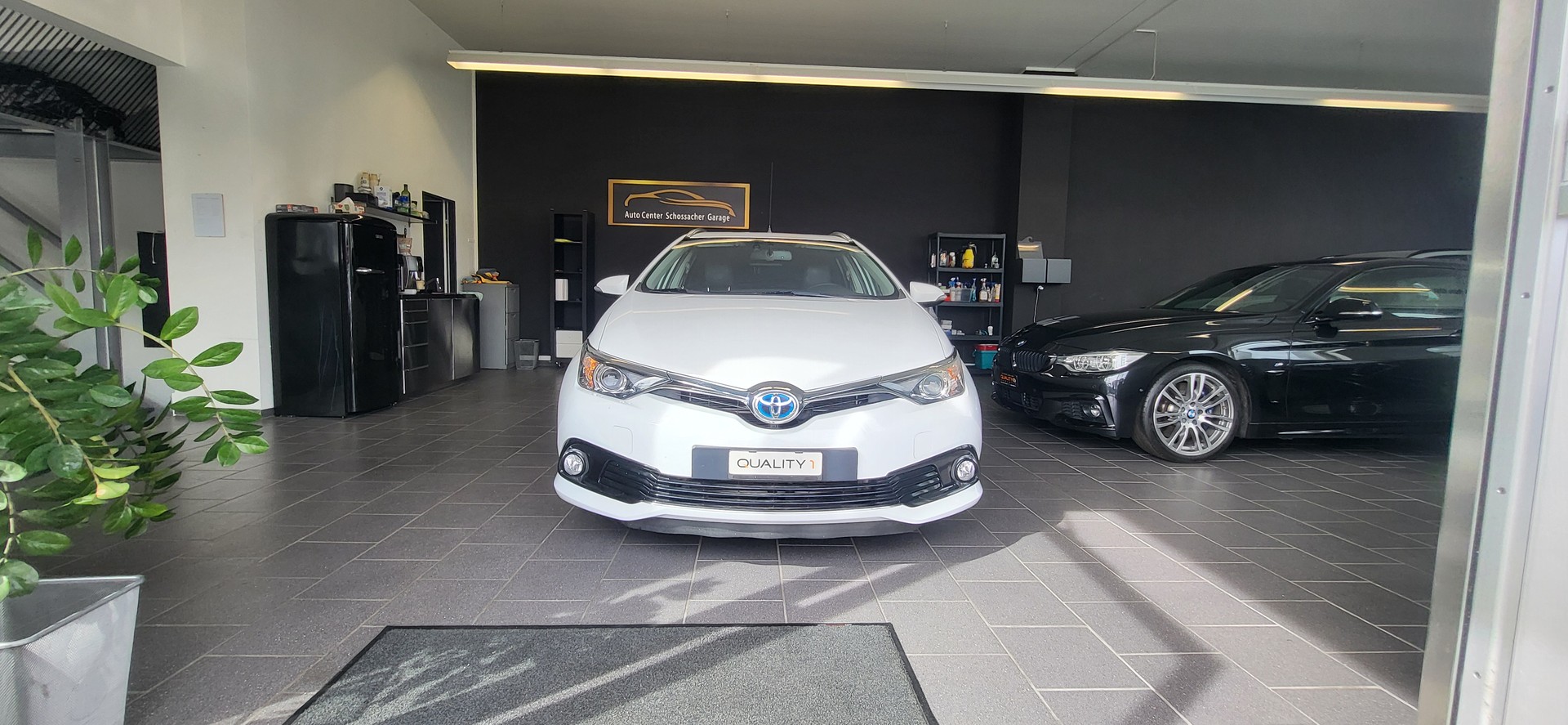 TOYOTA Auris Touring Sports 1.8 HSD Sol e-CVT