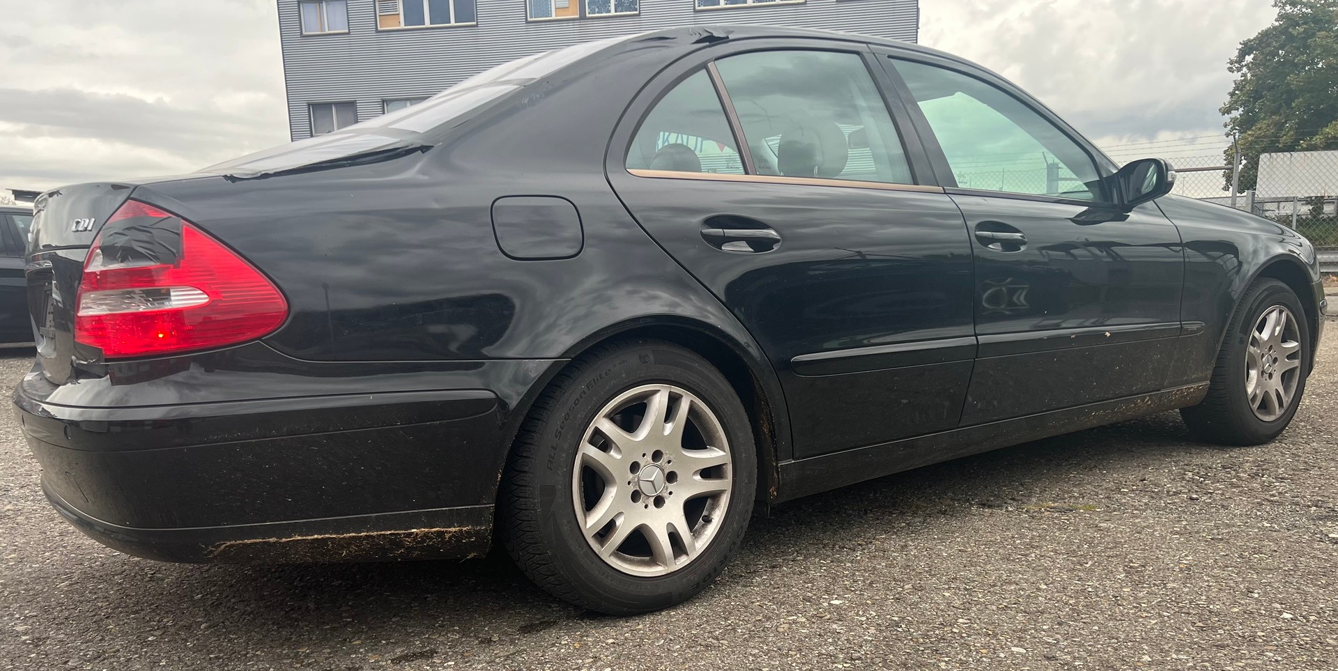 MERCEDES-BENZ E 220 CDI Classic Automatik-image-5